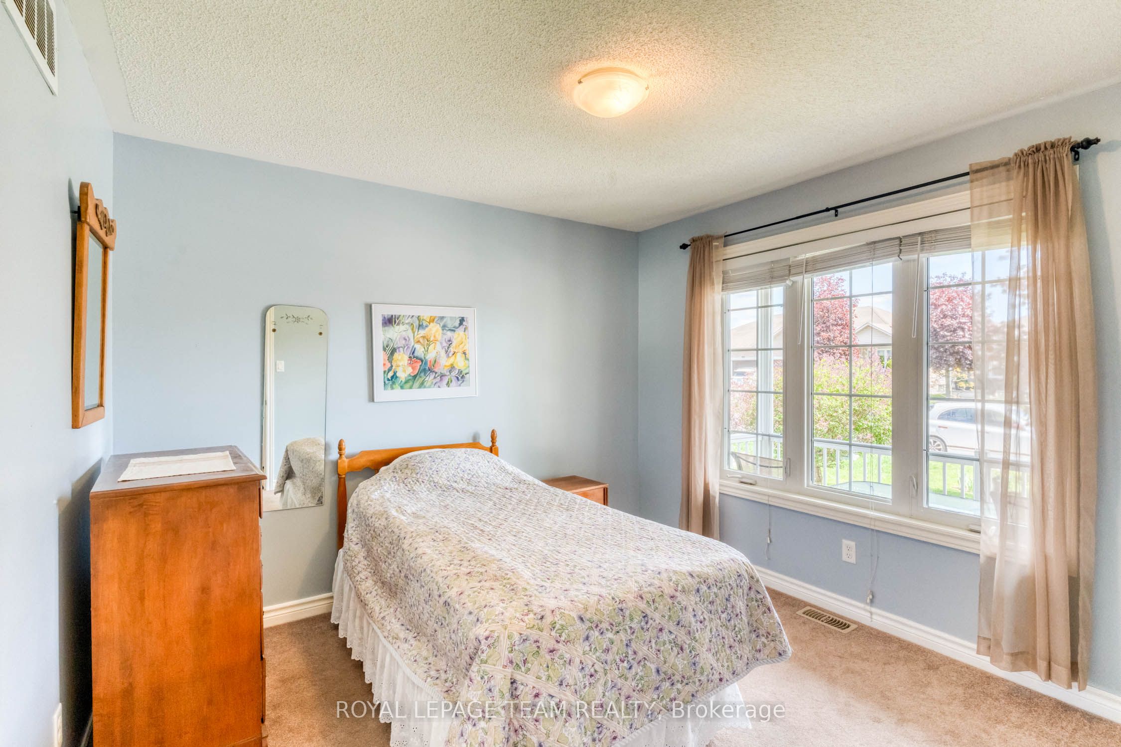 511 Kilburn Street Property Photo 18