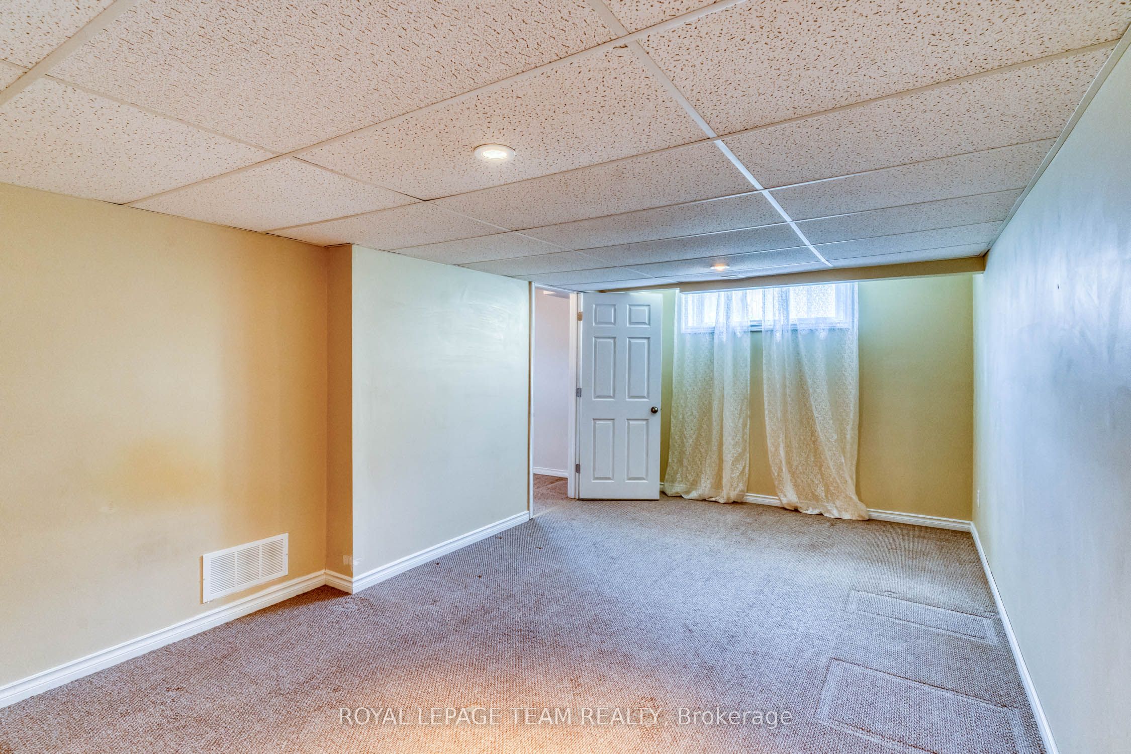 511 Kilburn Street Property Photo 22