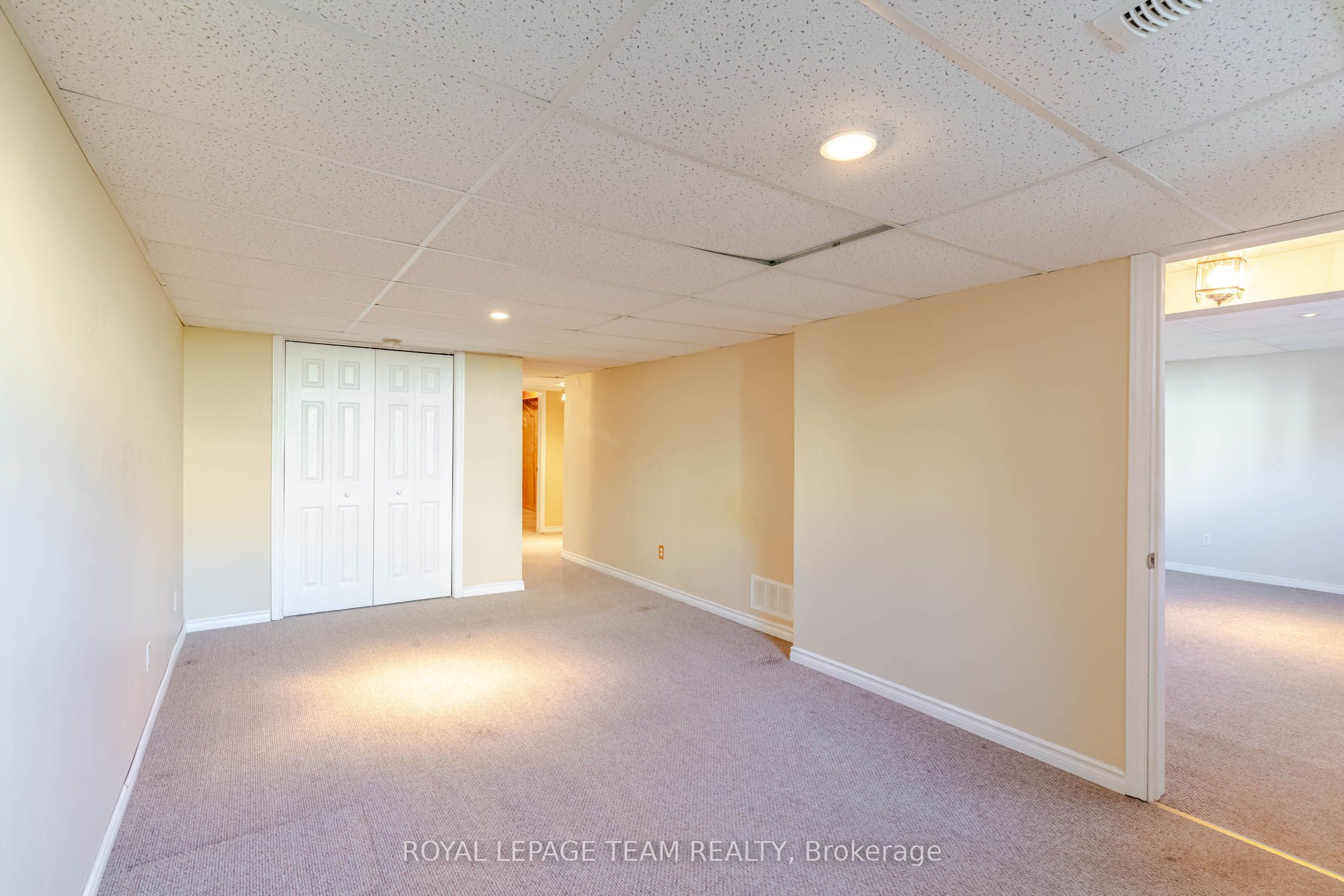511 Kilburn Street Property Photo 25