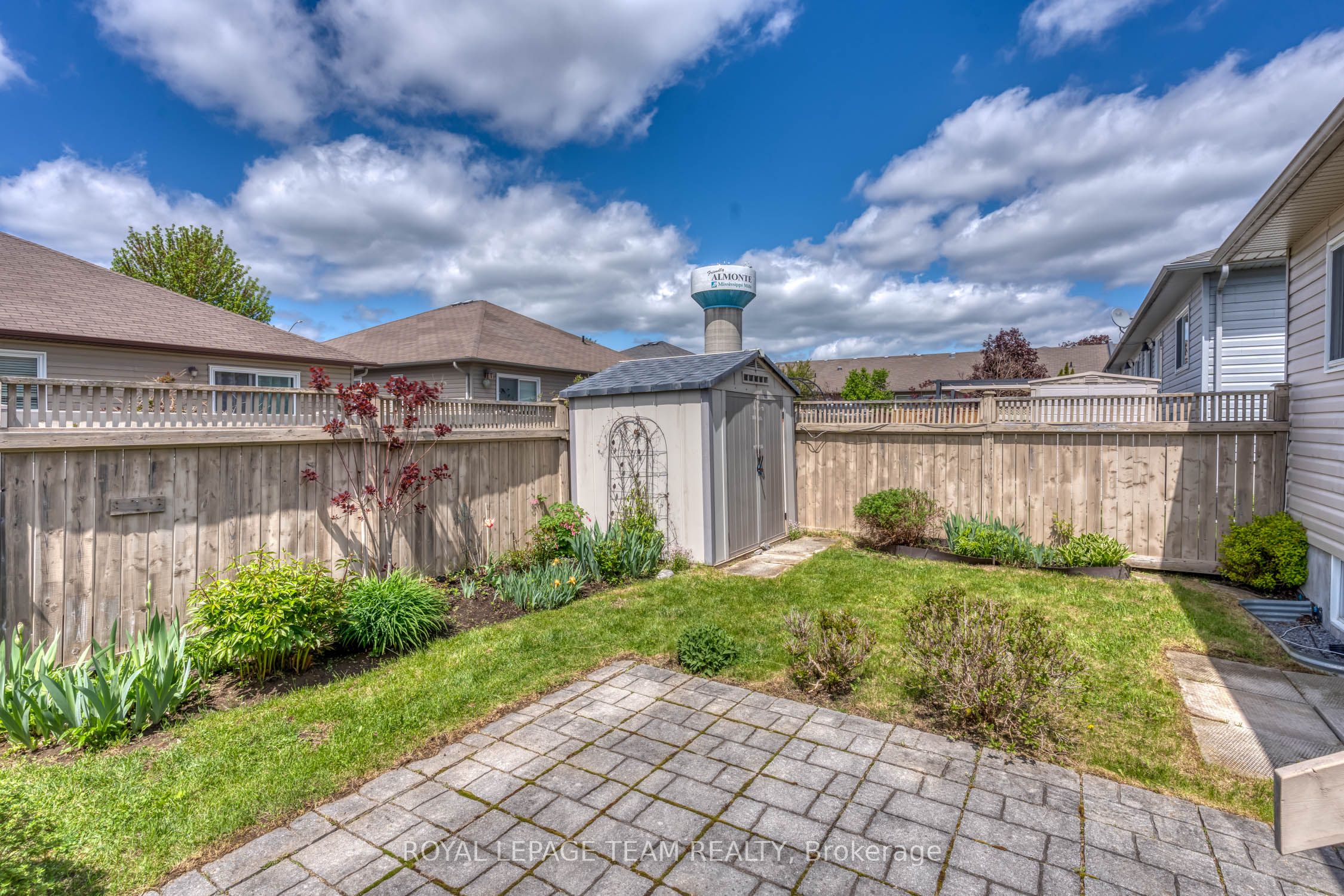 511 Kilburn Street Property Photo 26