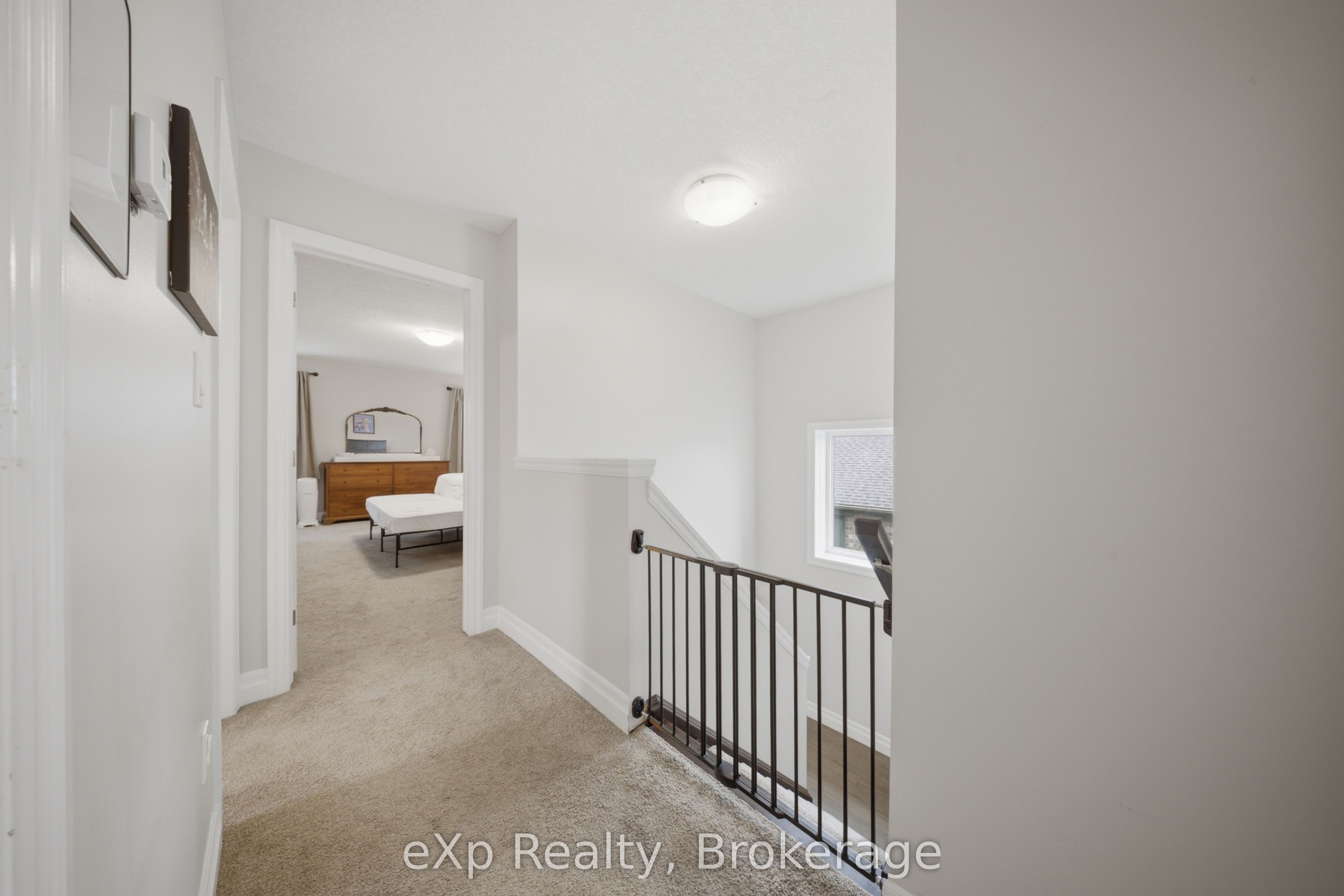 300 Hutton Street E Property Photo 20