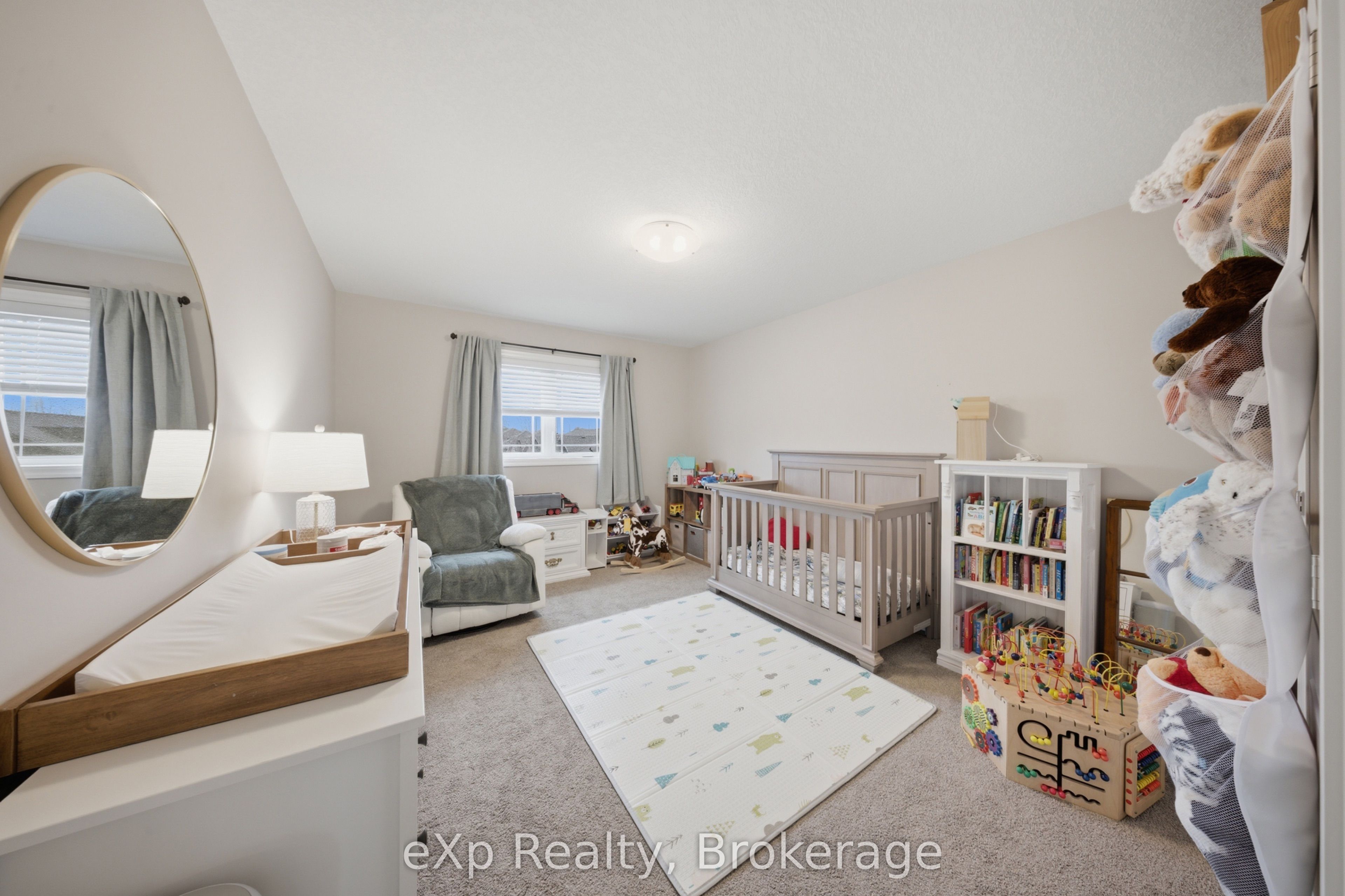 300 Hutton Street E Property Photo 27