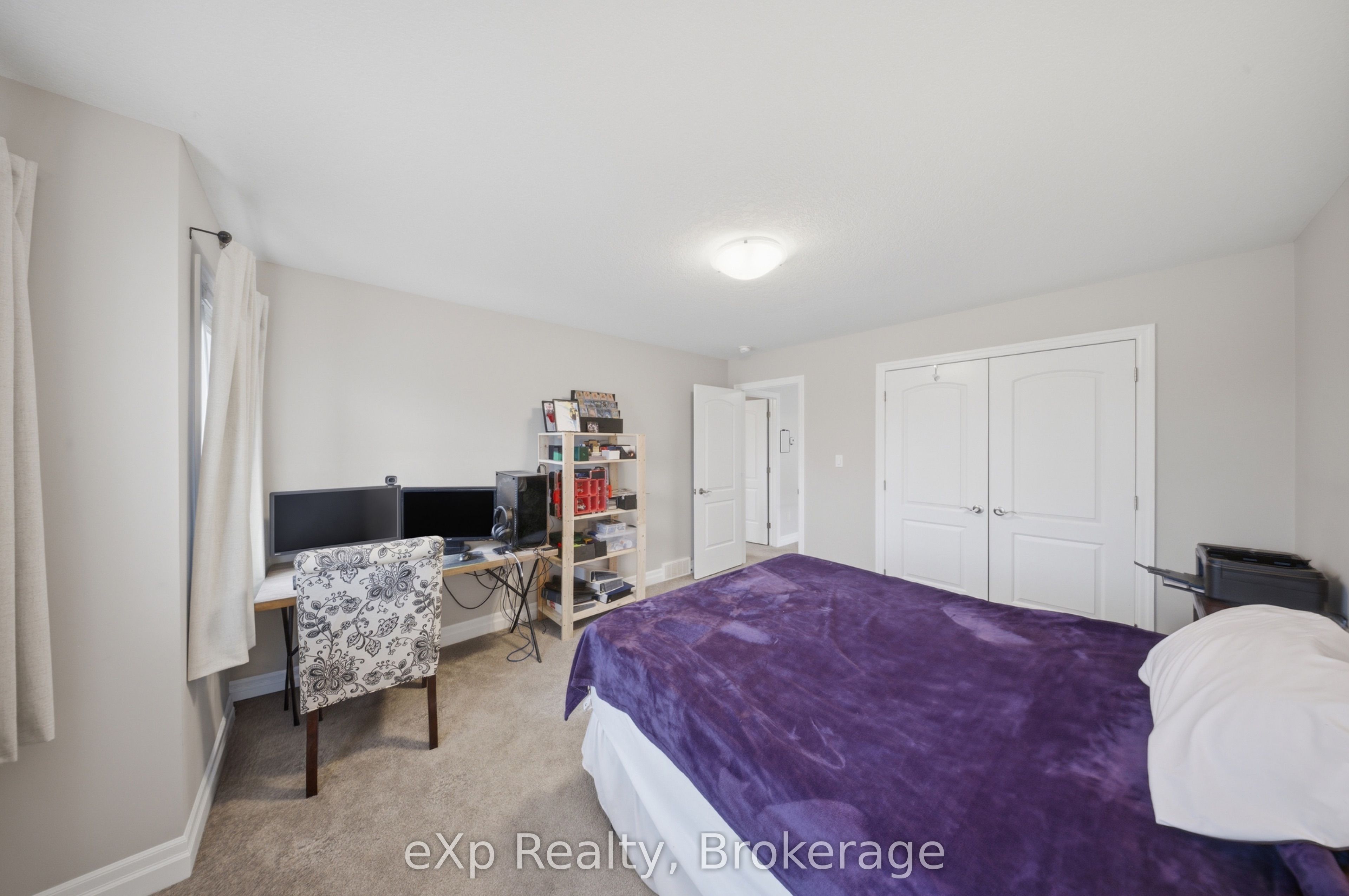 300 Hutton Street E Property Photo 29