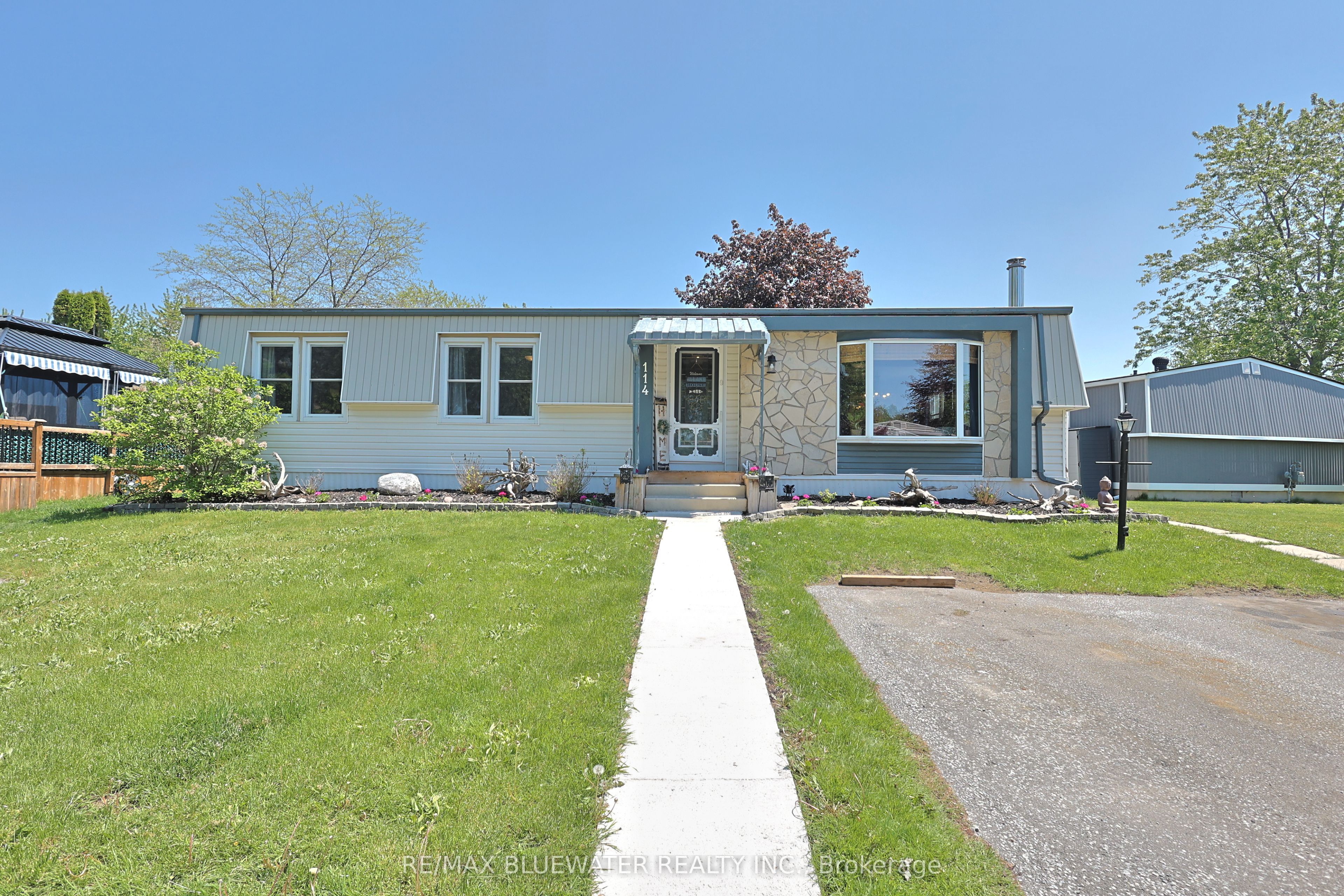 114 Pebble Beach Parkway Property Photo 1