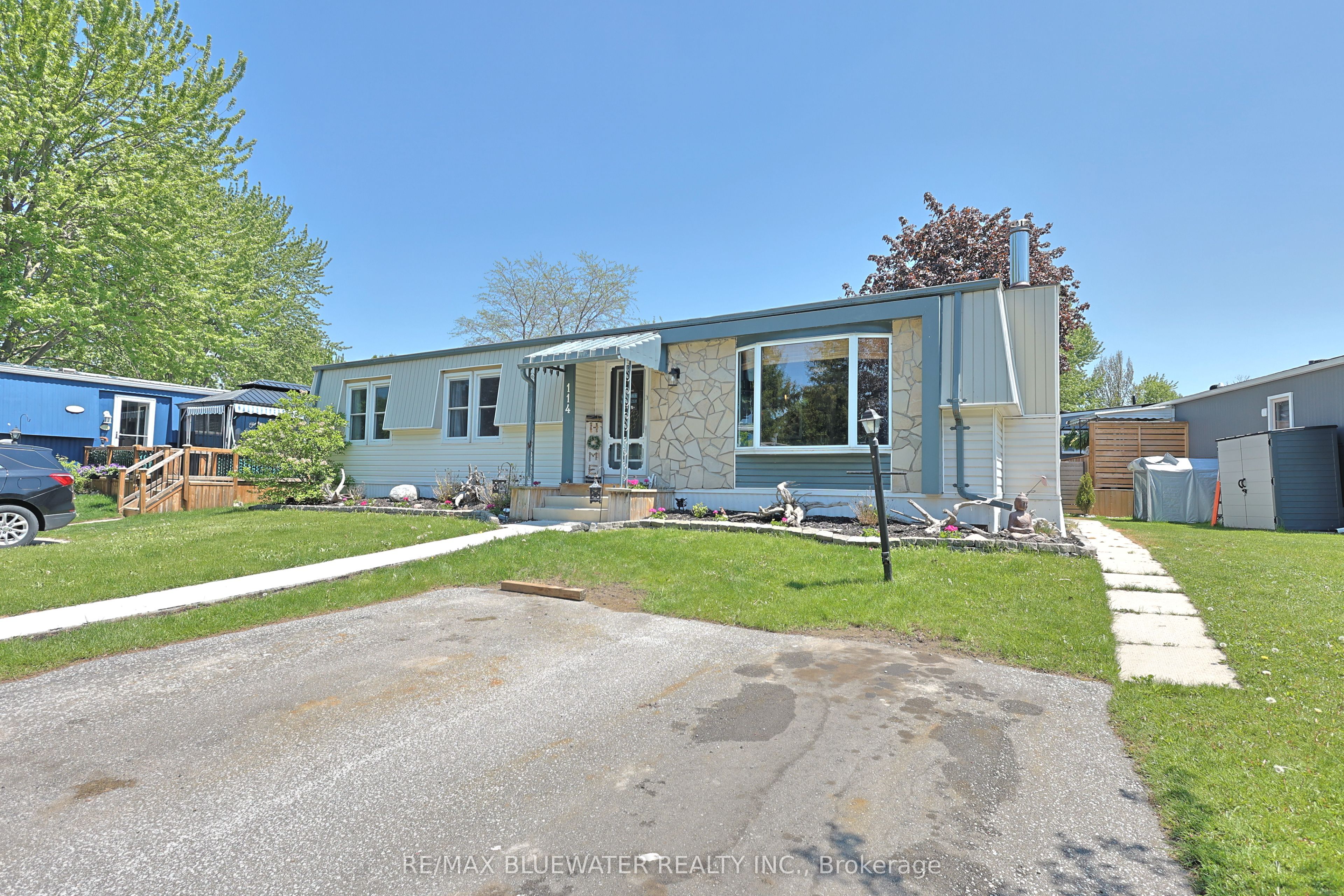 114 Pebble Beach Parkway Property Photo 6