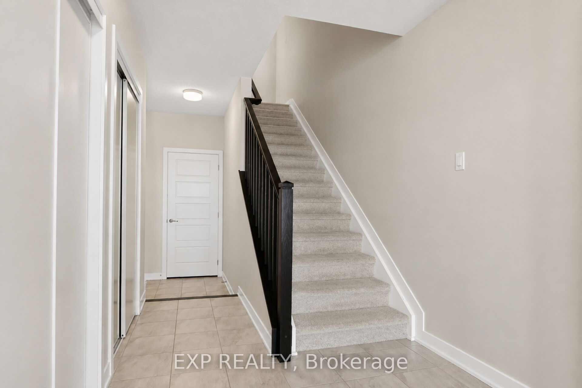615 Quilter Row Property Photo 7