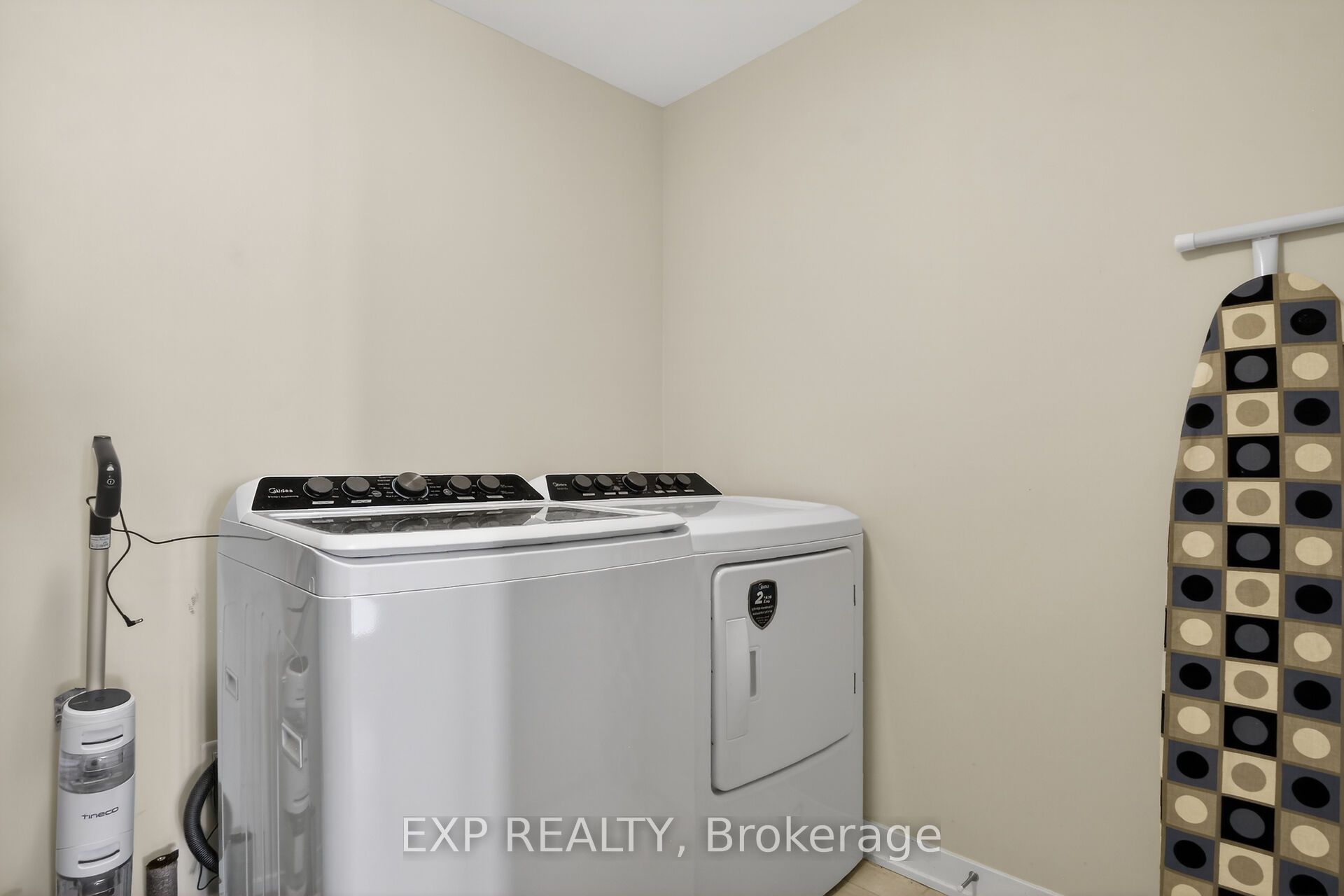 615 Quilter Row Property Photo 40