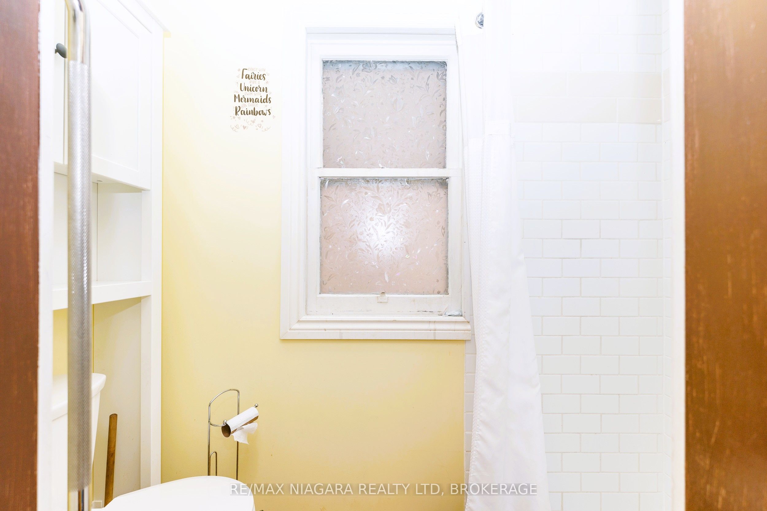 208 Hellems Avenue Property Photo 9