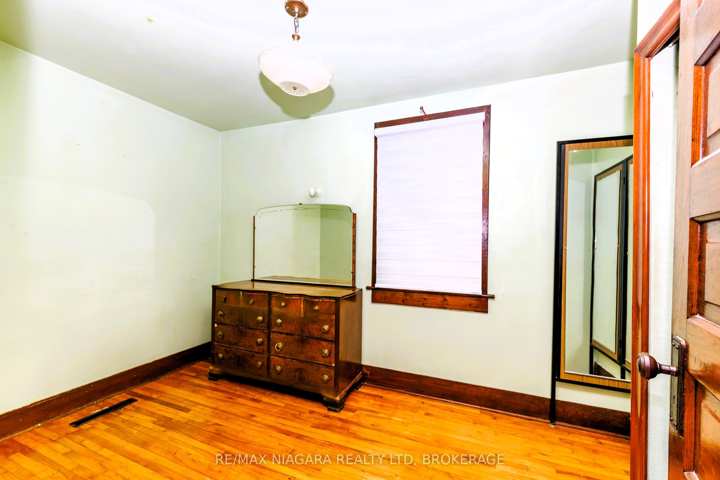 208 Hellems Avenue Property Photo 10