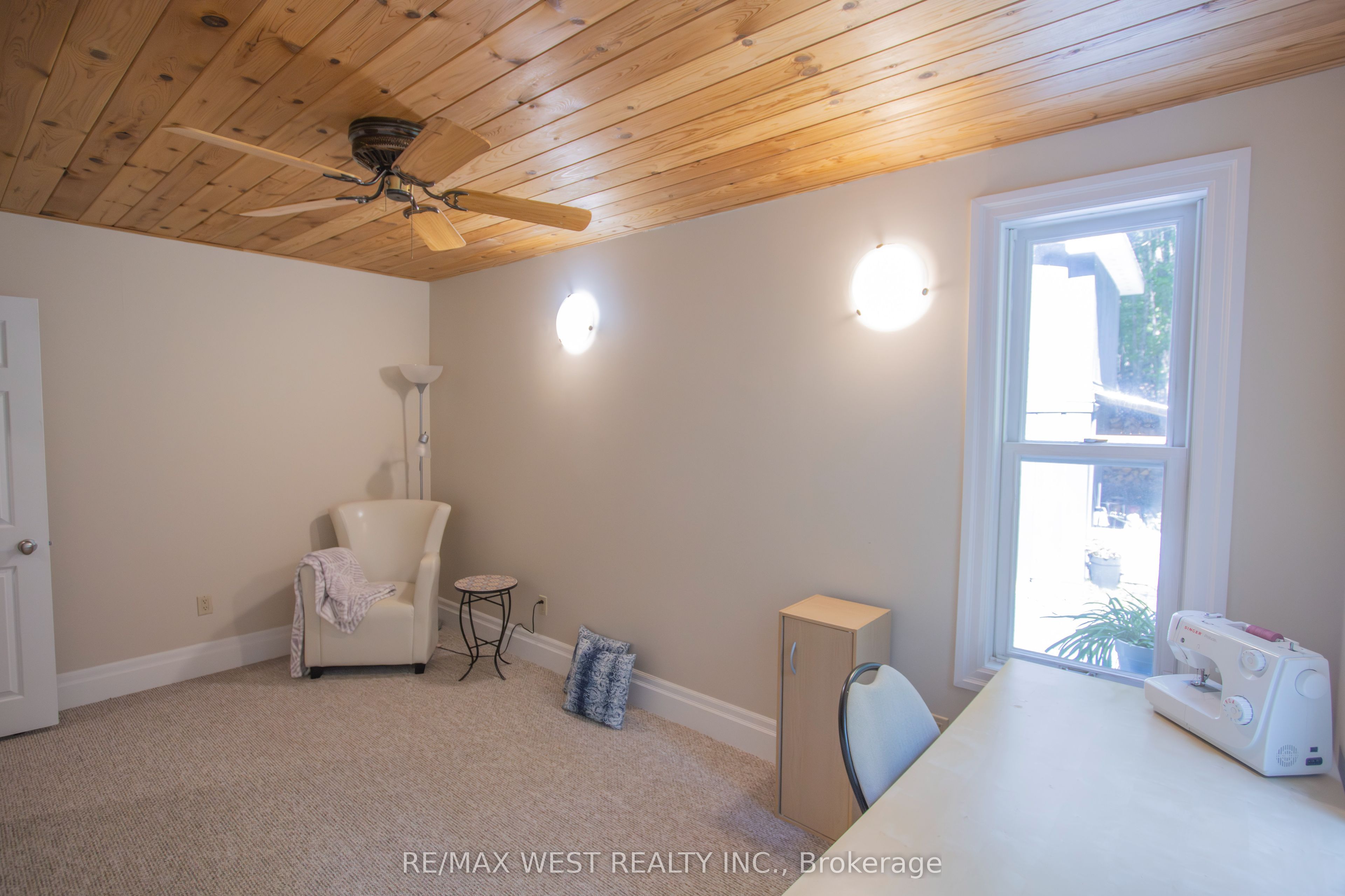 1158 Lorne Lane Property Photo 17