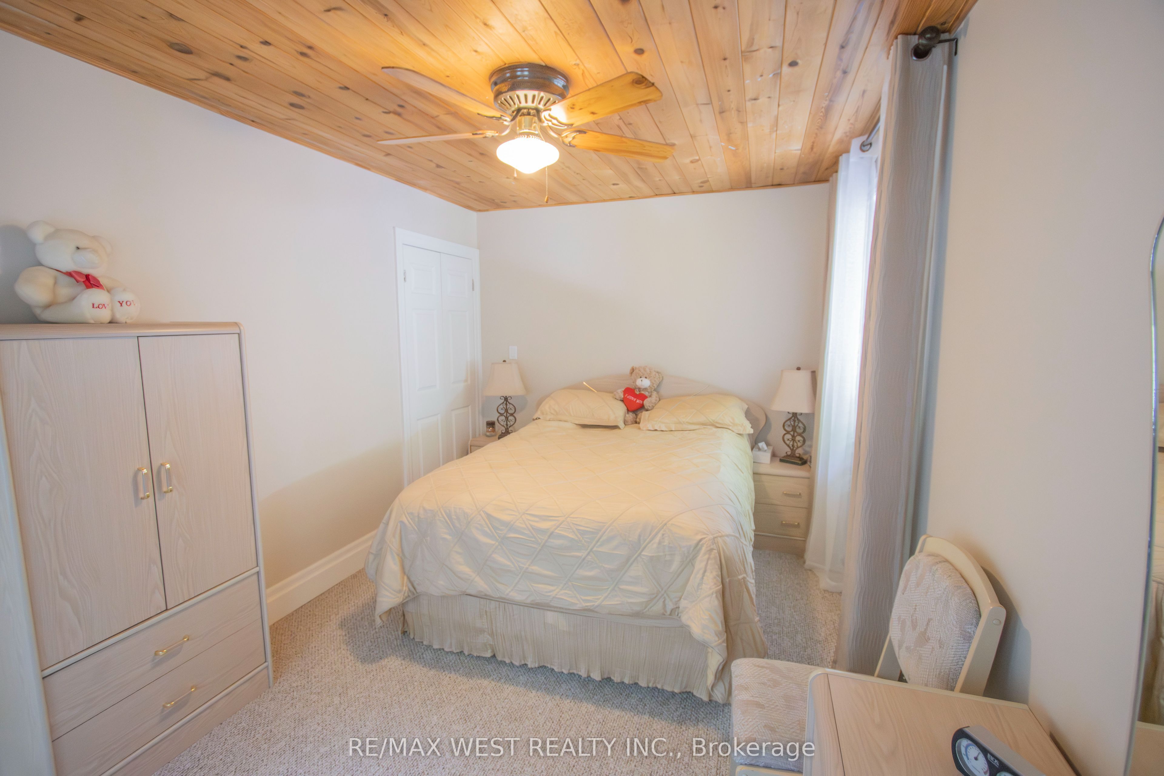 1158 Lorne Lane Property Photo 19