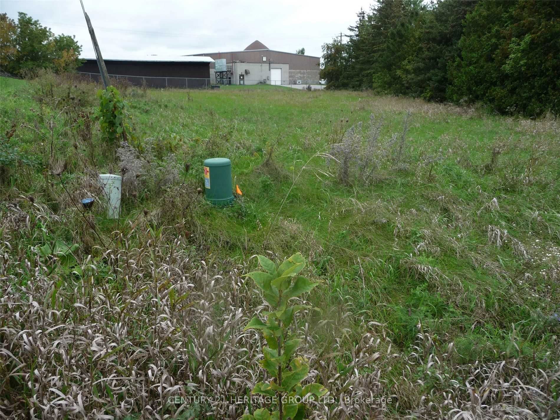 33 Grant Drive Property Photo 2