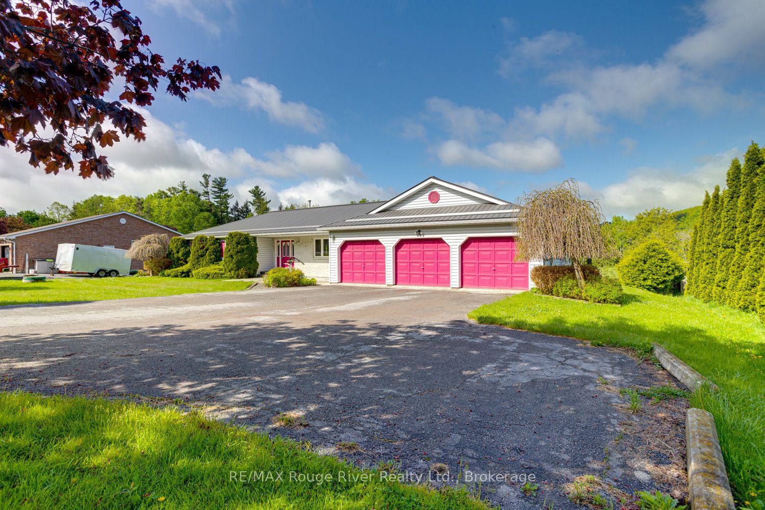 3360 Burnham Street N Property Photo 6