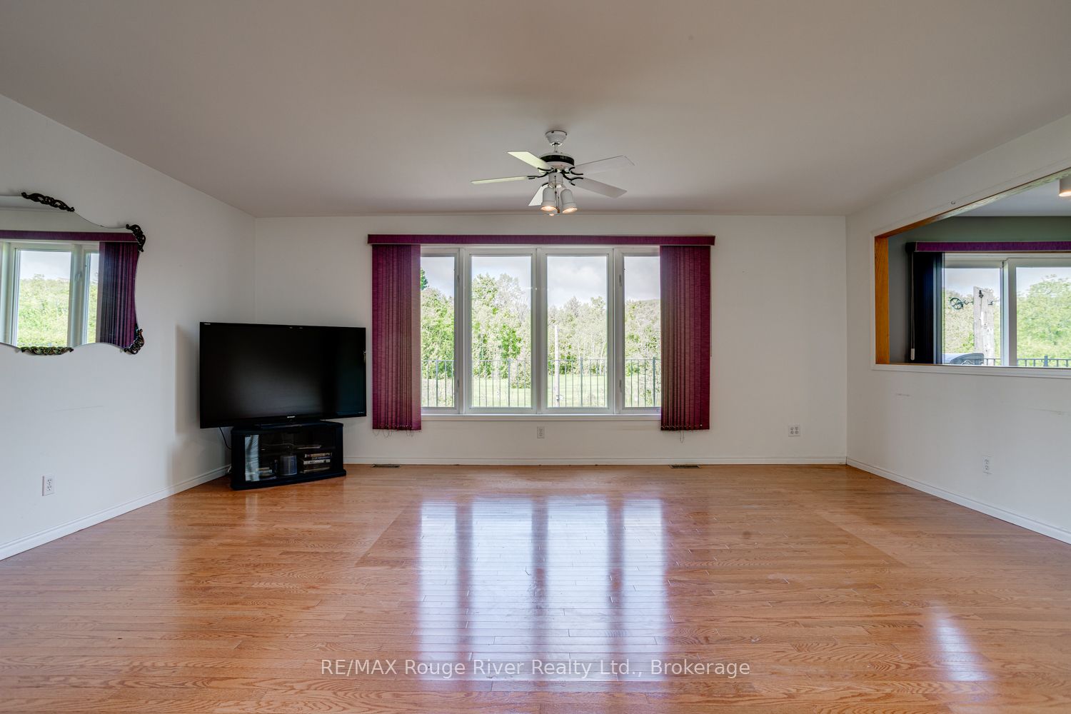 3360 Burnham Street N Property Photo 15