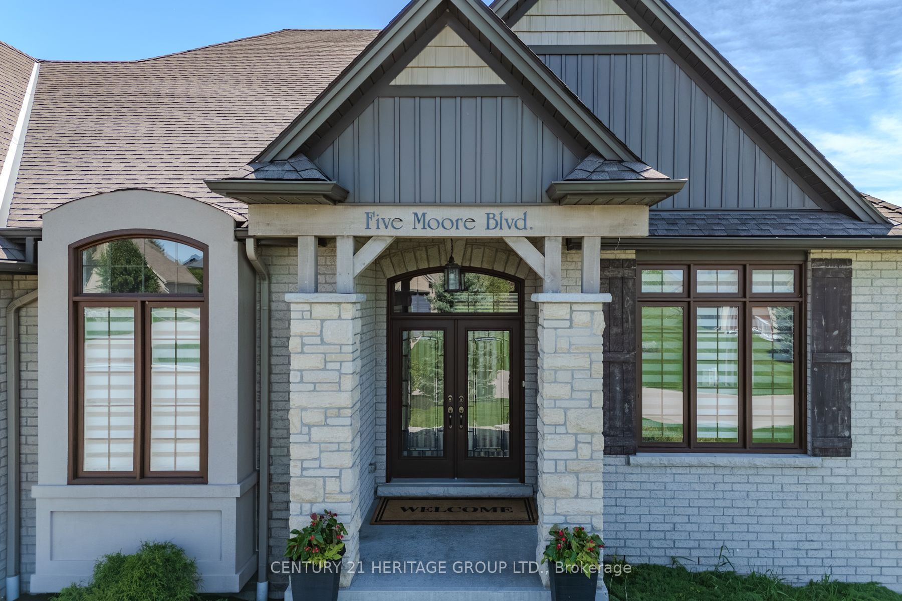 5 Moore Boulevard