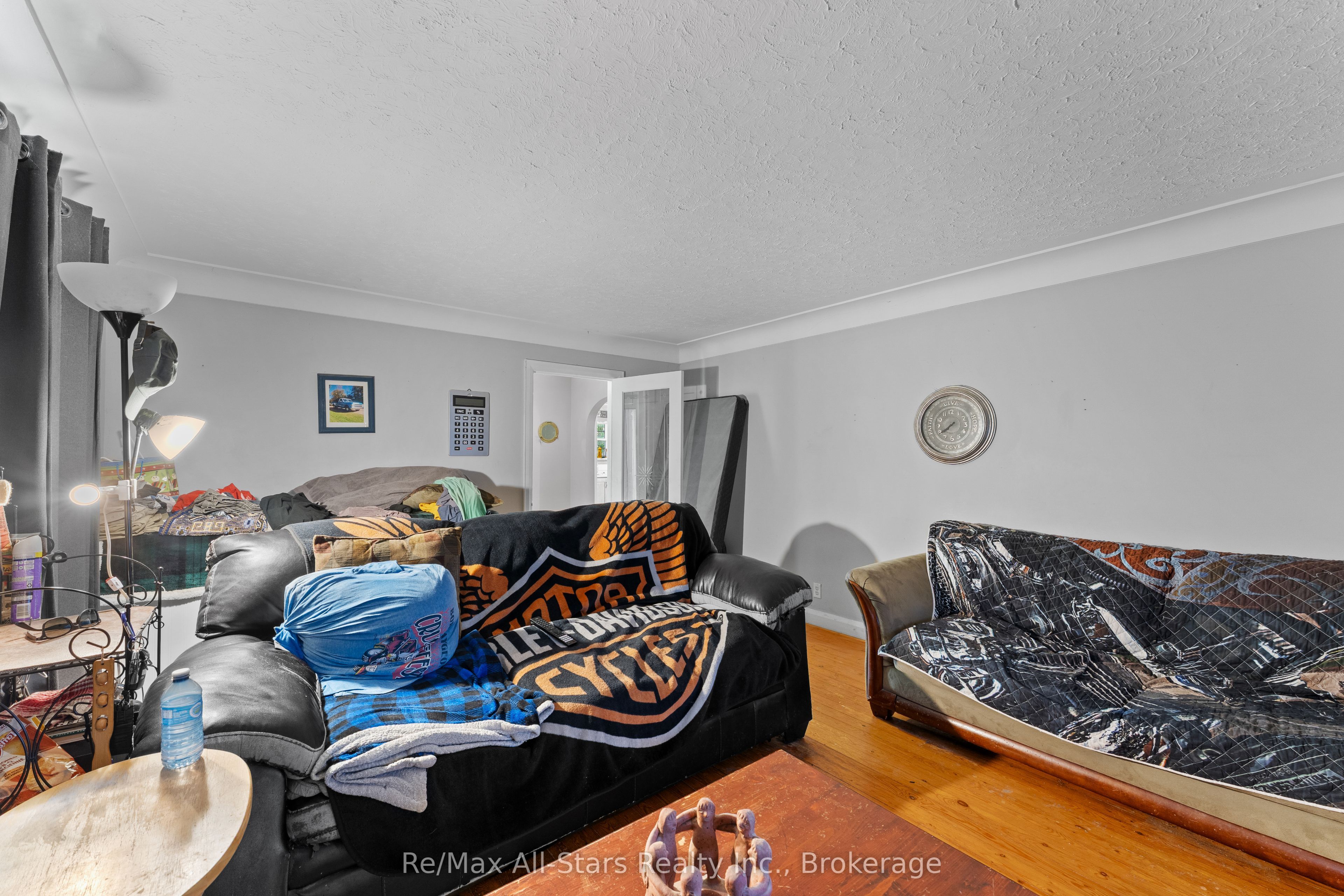 29 Francis Street E Property Photo 9