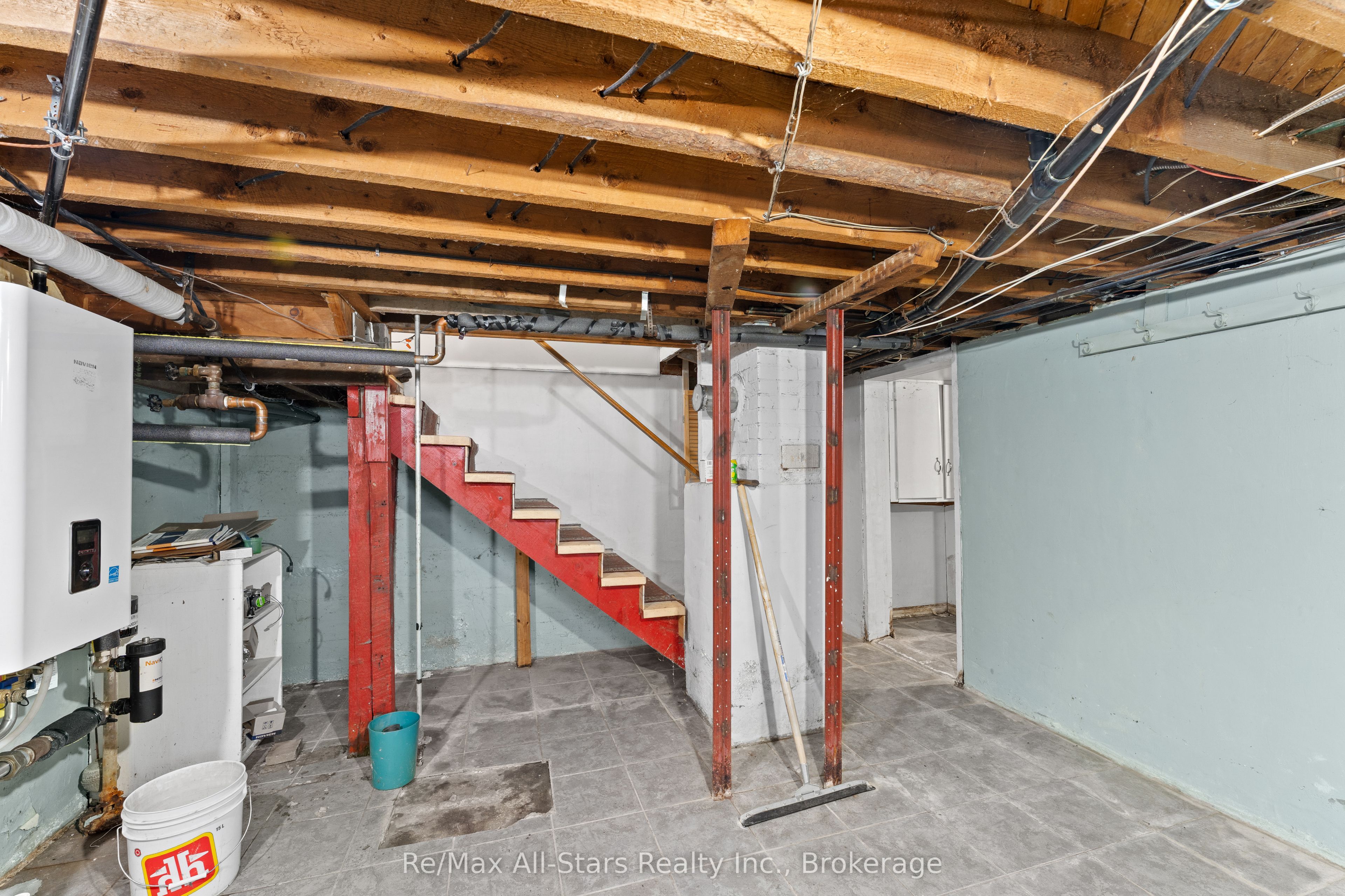 29 Francis Street E Property Photo 16