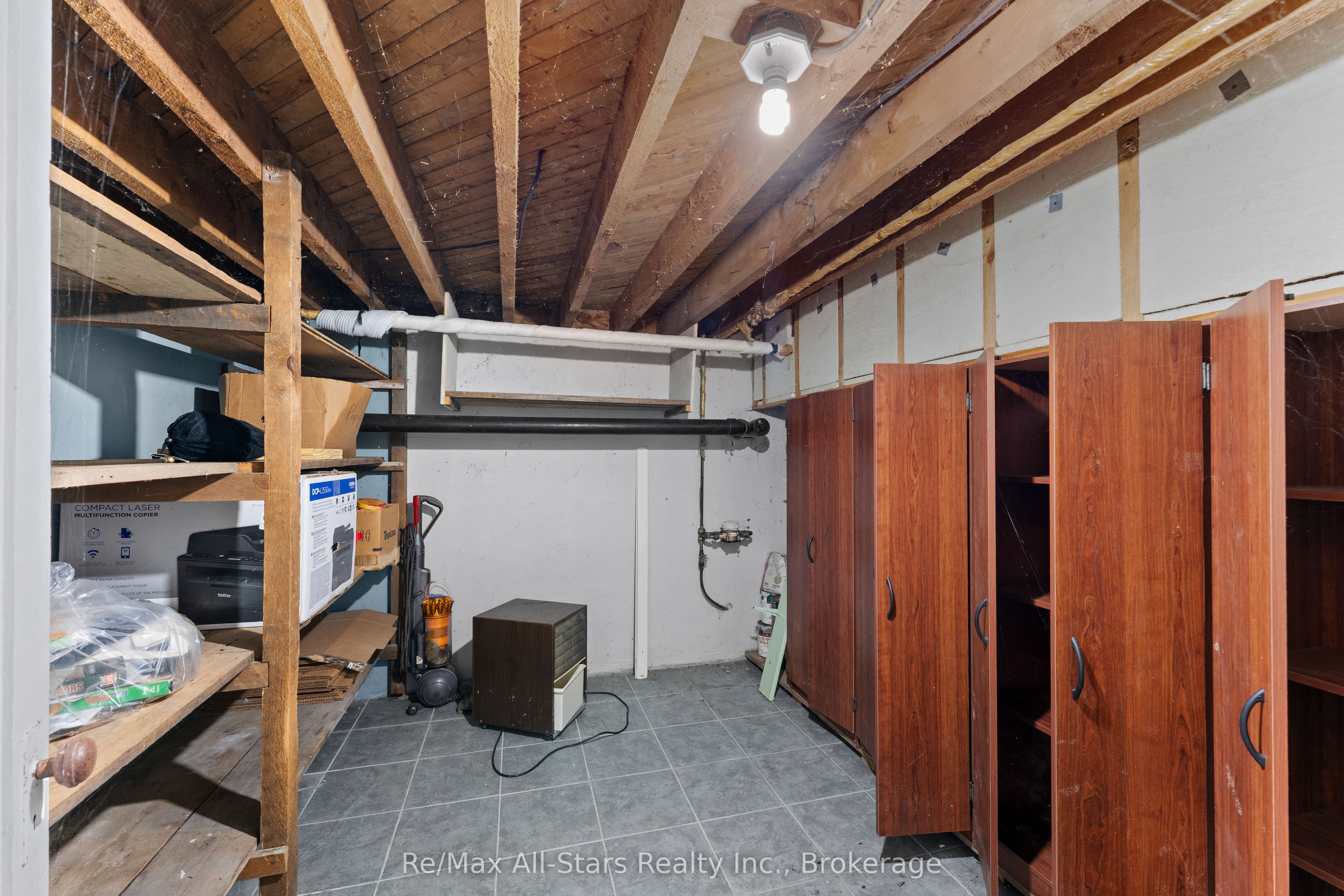 29 Francis Street E Property Photo 17