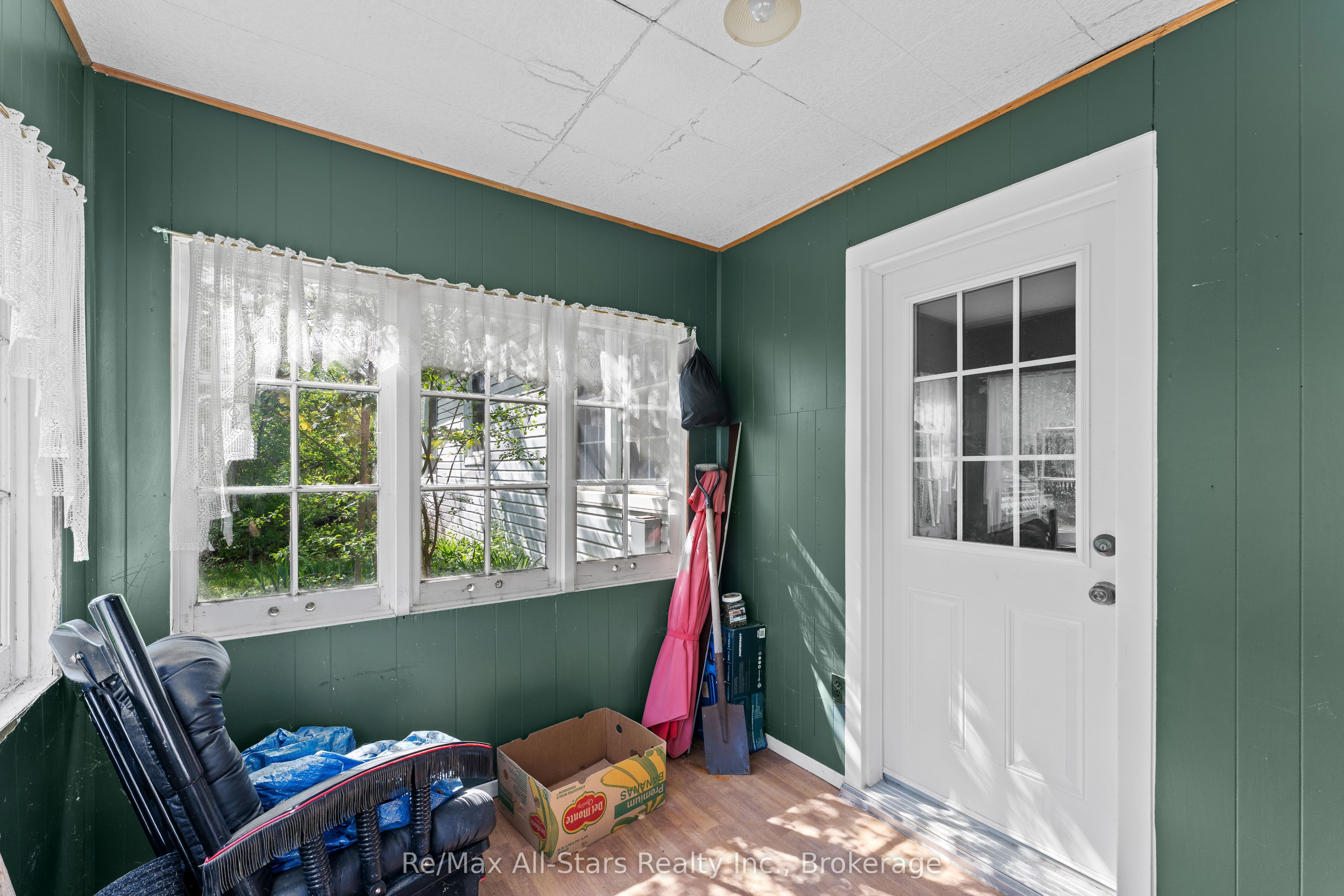 29 Francis Street E Property Photo 18