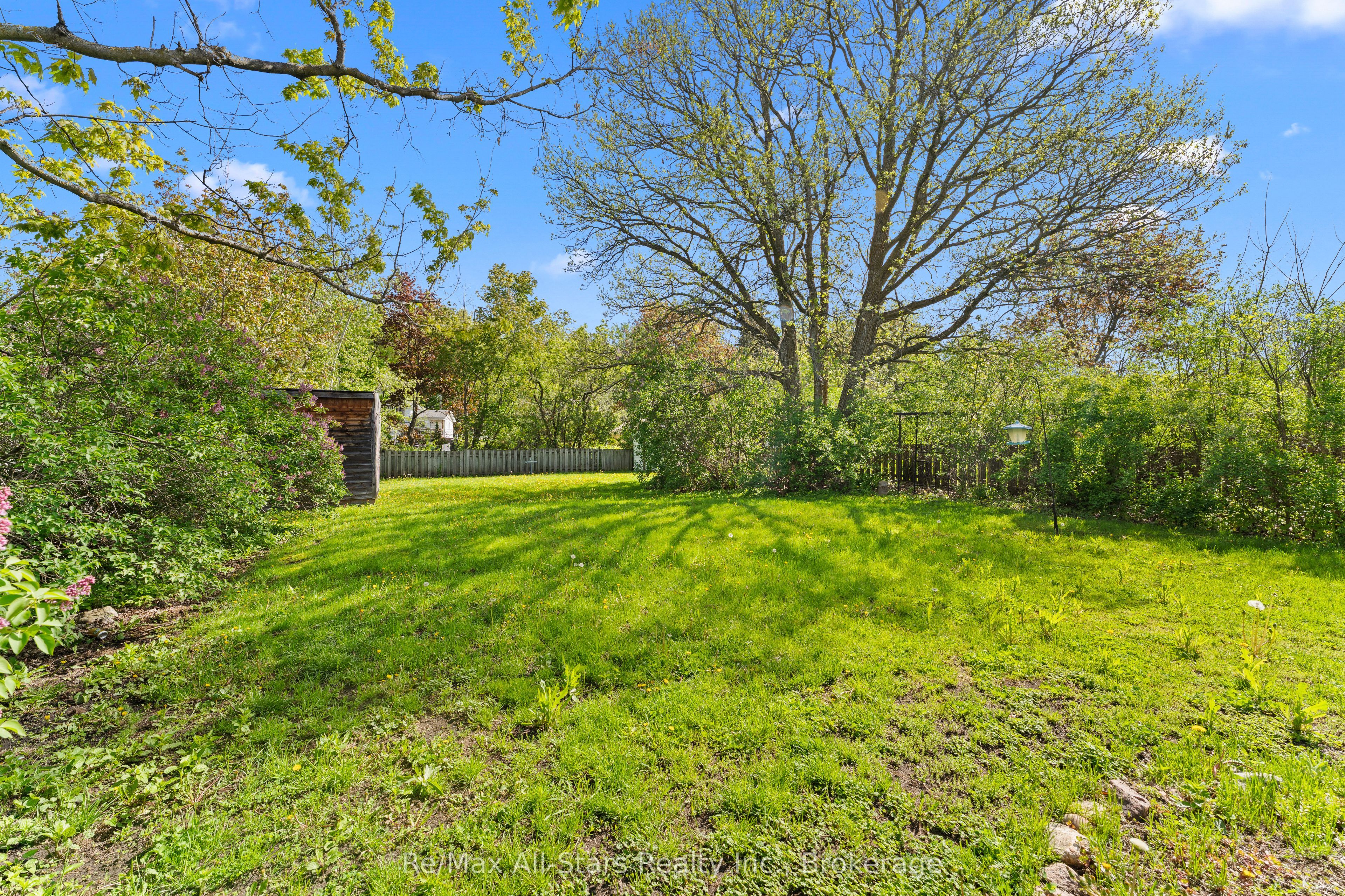 29 Francis Street E Property Photo 21