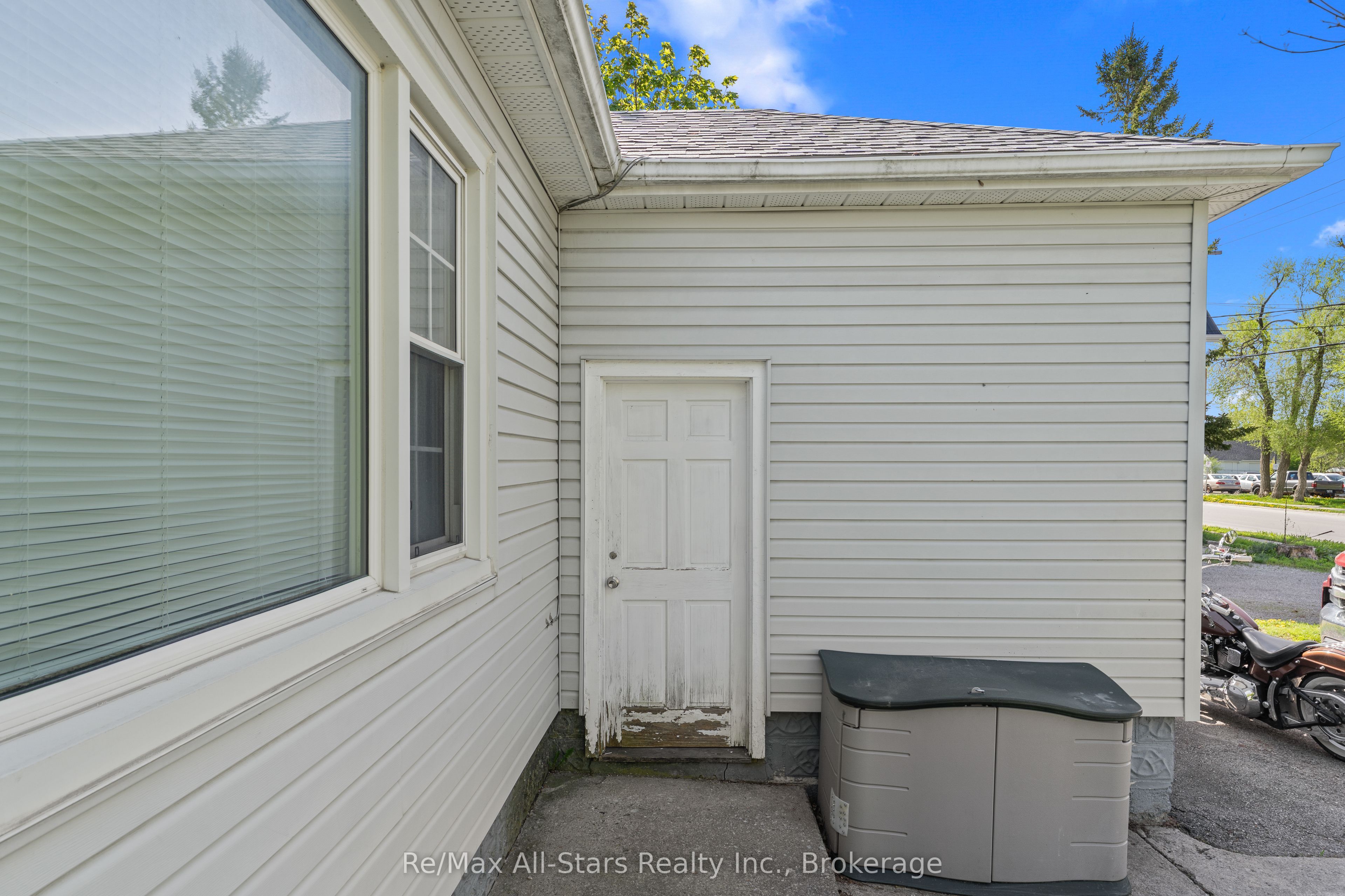 29 Francis Street E Property Photo 25