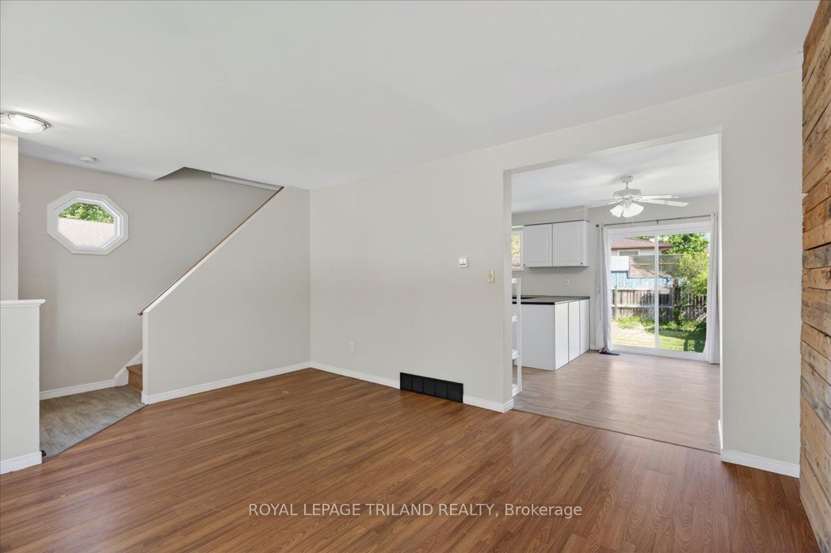 9 Parcreek Place Property Photo 9