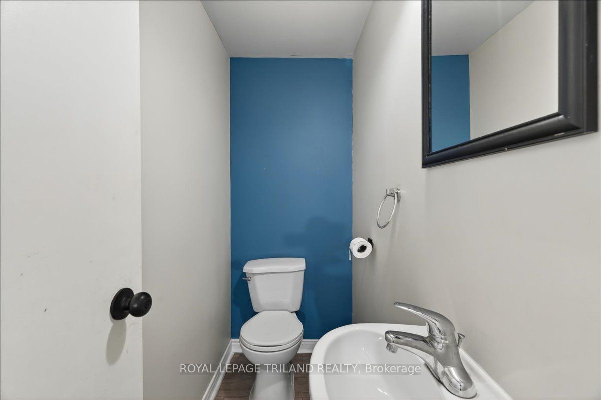 9 Parcreek Place Property Photo 16