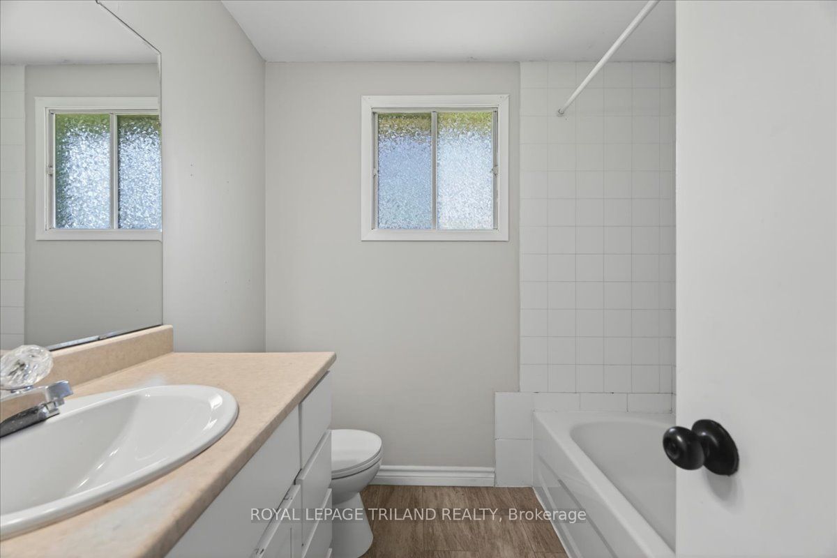 9 Parcreek Place Property Photo 19