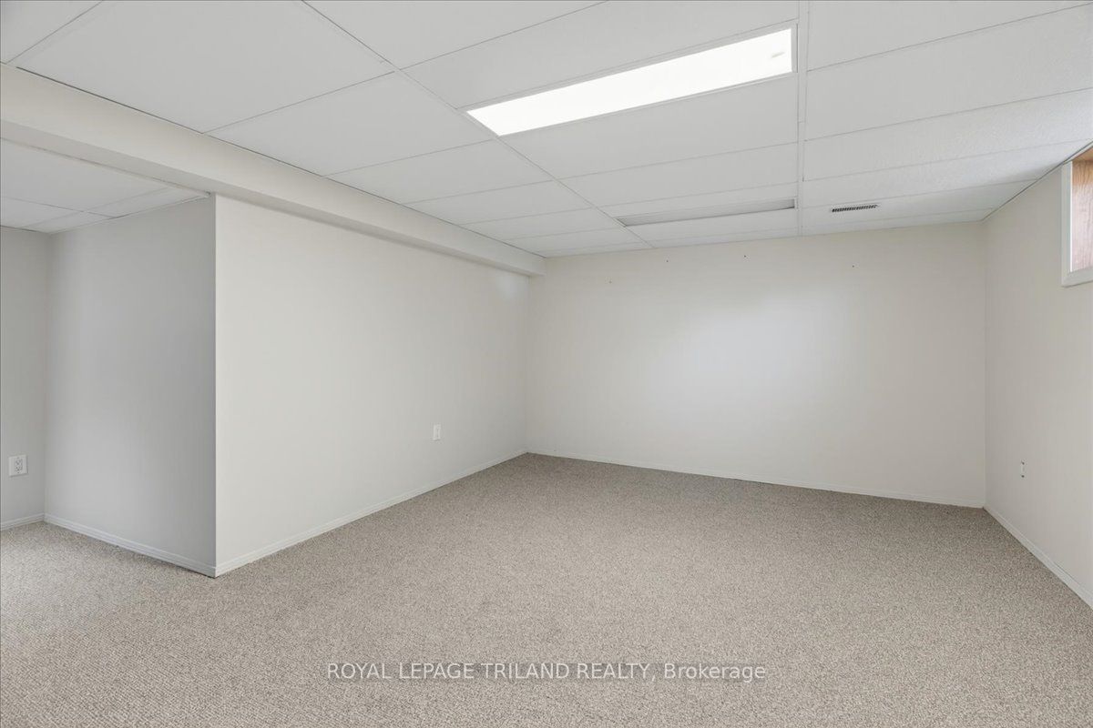 9 Parcreek Place Property Photo 27