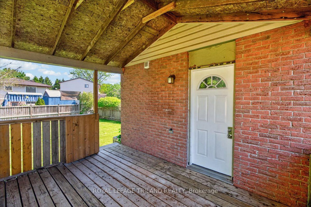 9 Parcreek Place Property Photo 33