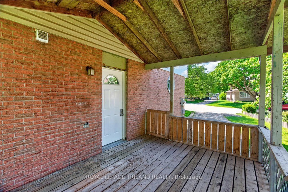 9 Parcreek Place Property Photo 34