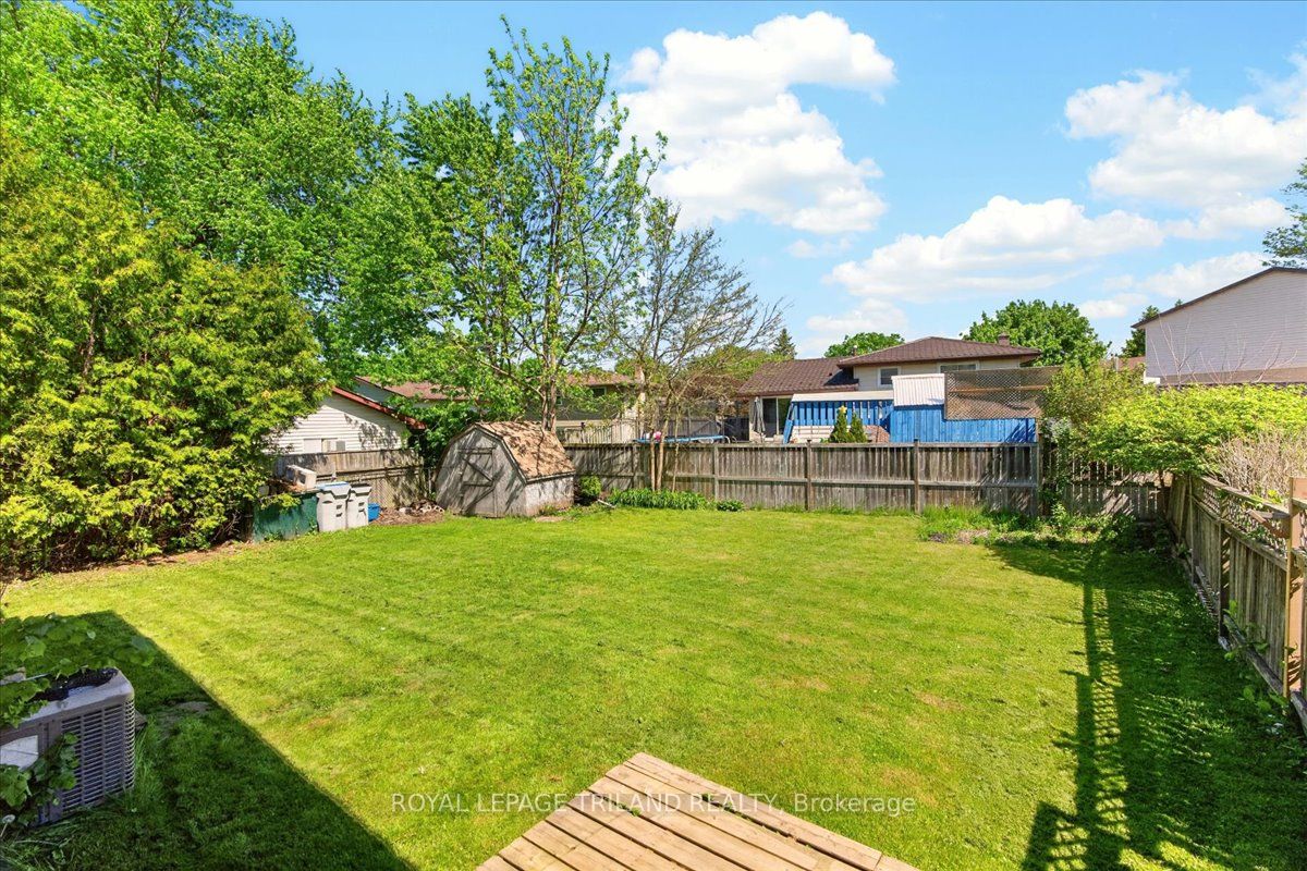 9 Parcreek Place Property Photo 38