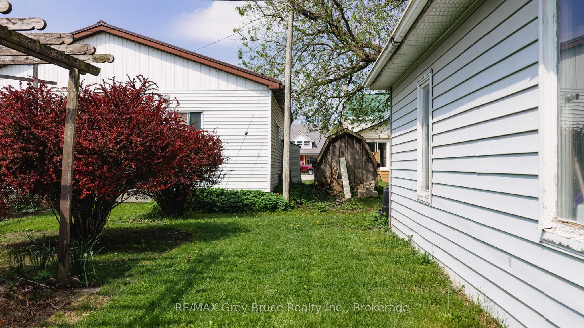 236 2nd Avenue S Property Photo 14