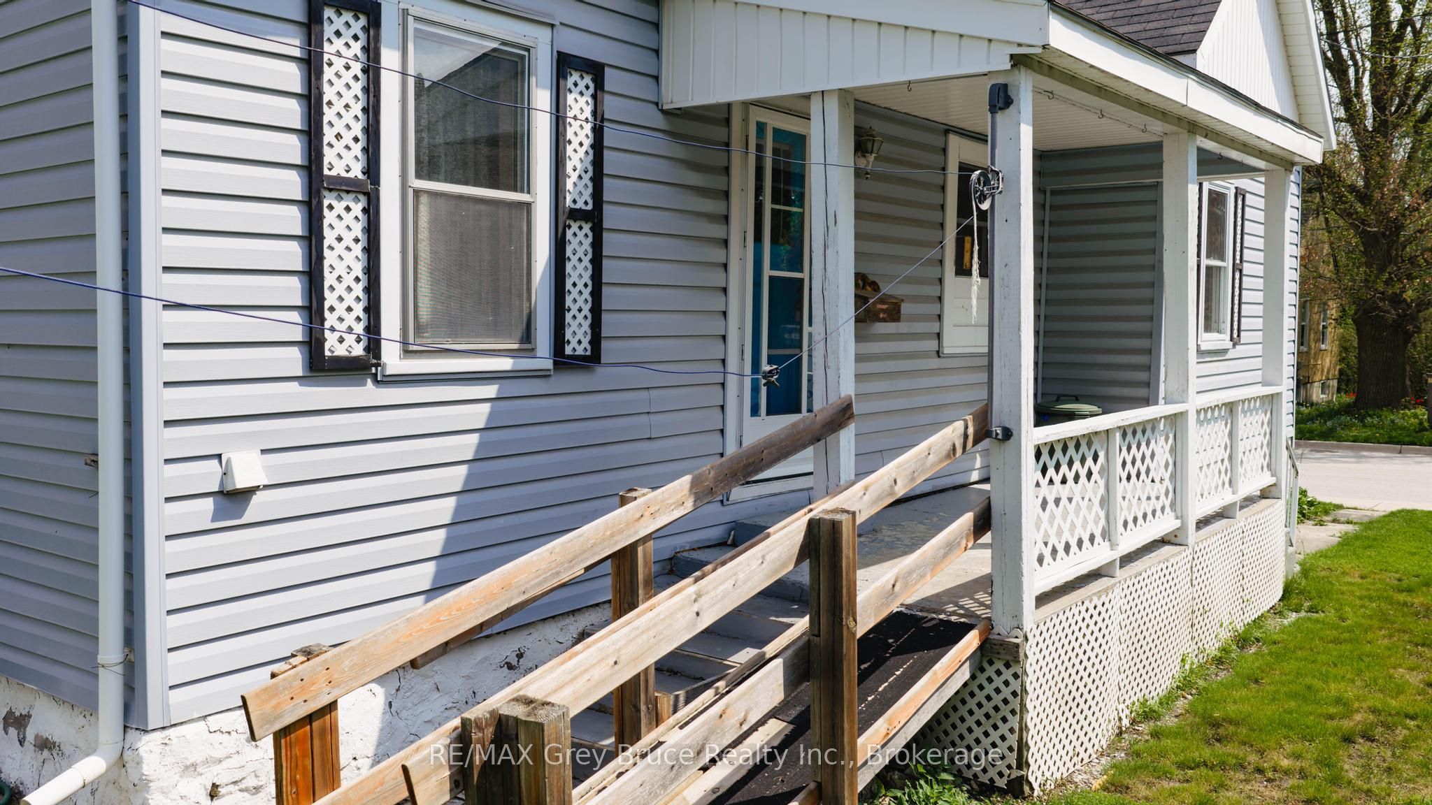 236 2nd Avenue S Property Photo 17
