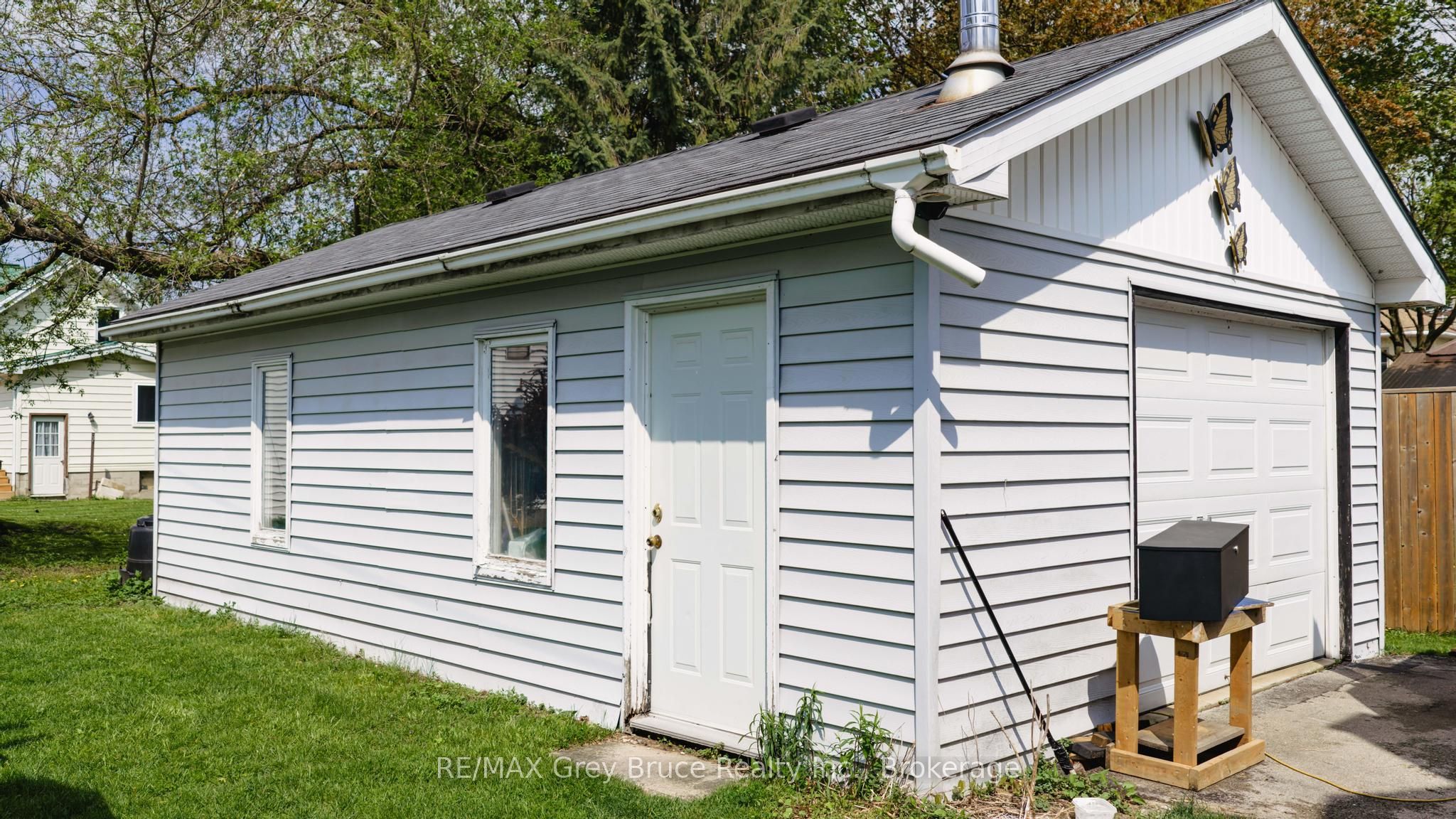 236 2nd Avenue S Property Photo 18