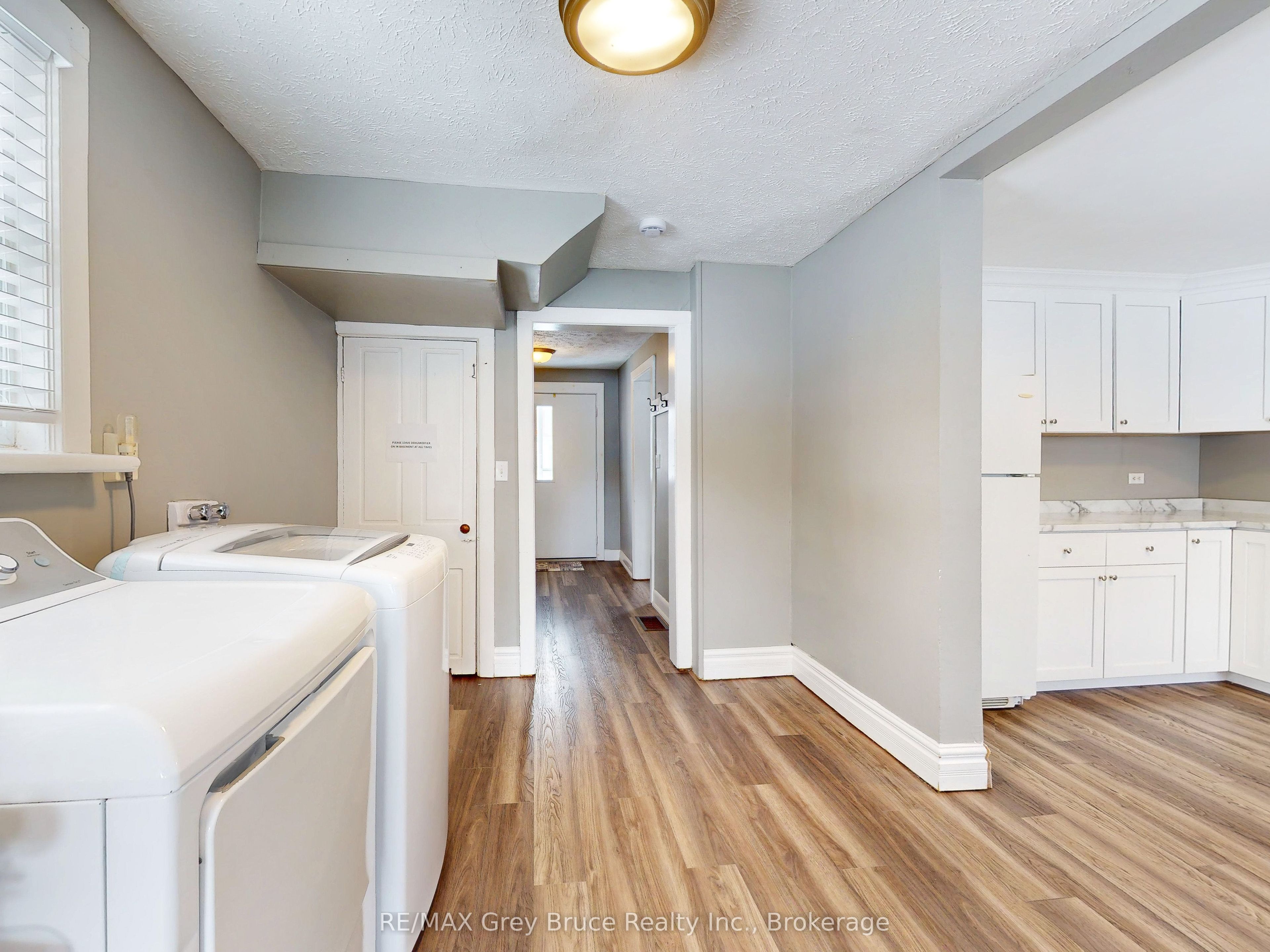 690 8th Street E Property Photo 6