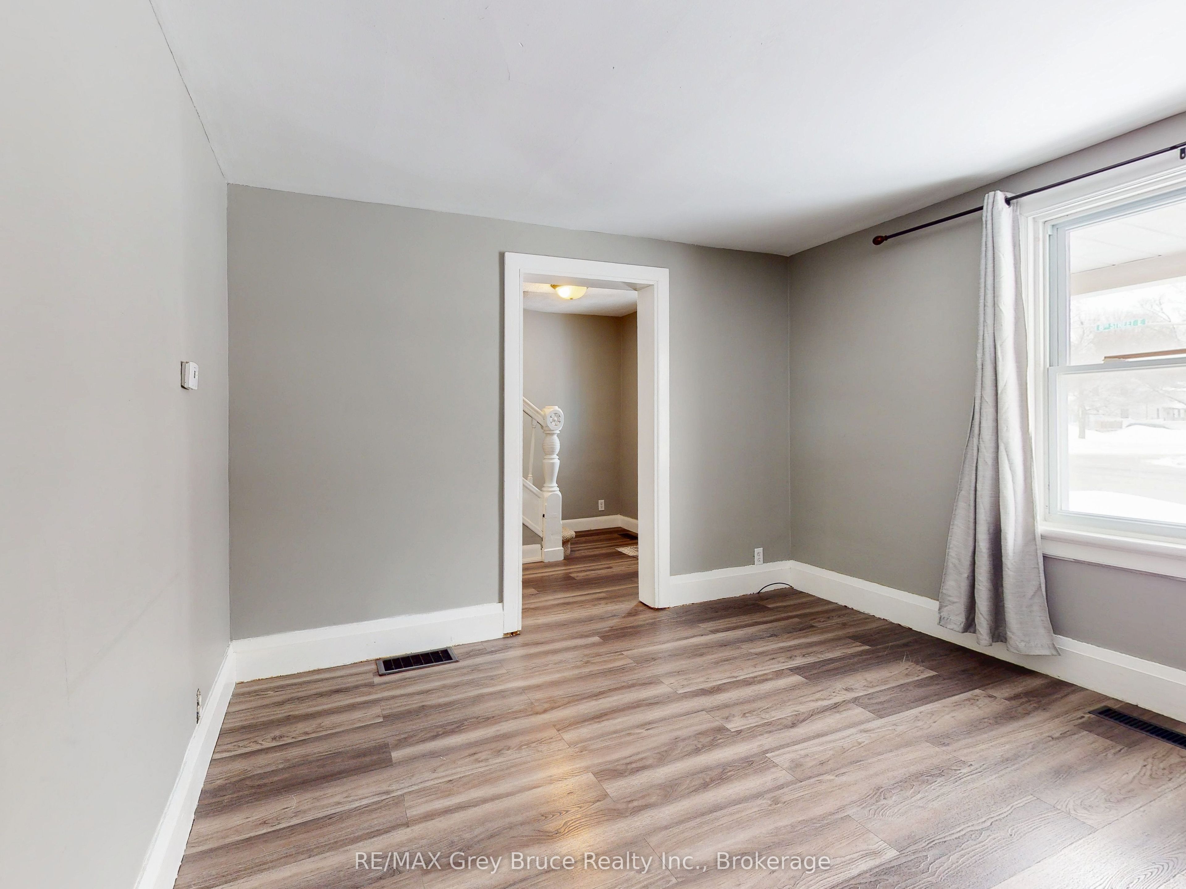 690 8th Street E Property Photo 12