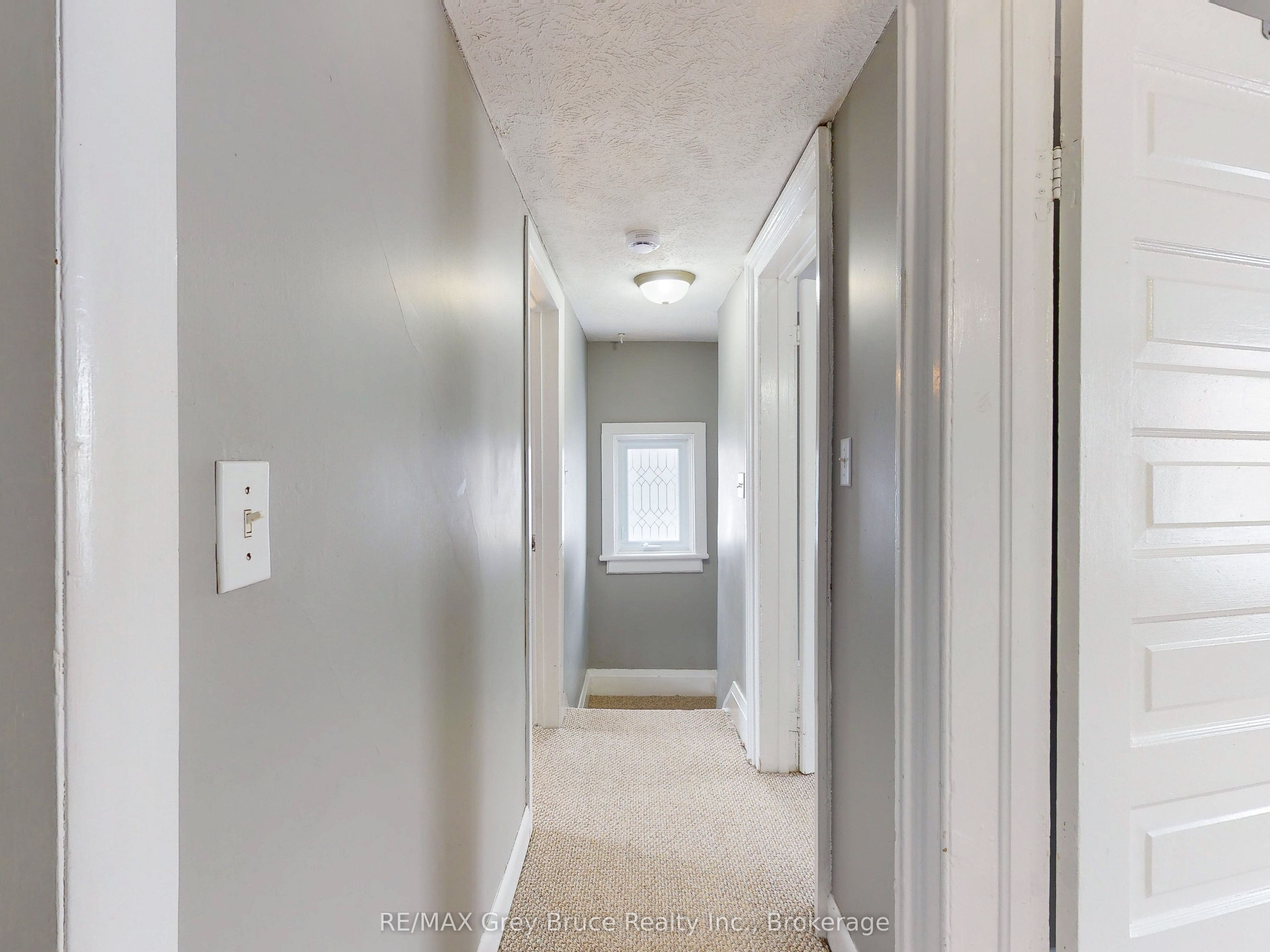 690 8th Street E Property Photo 16