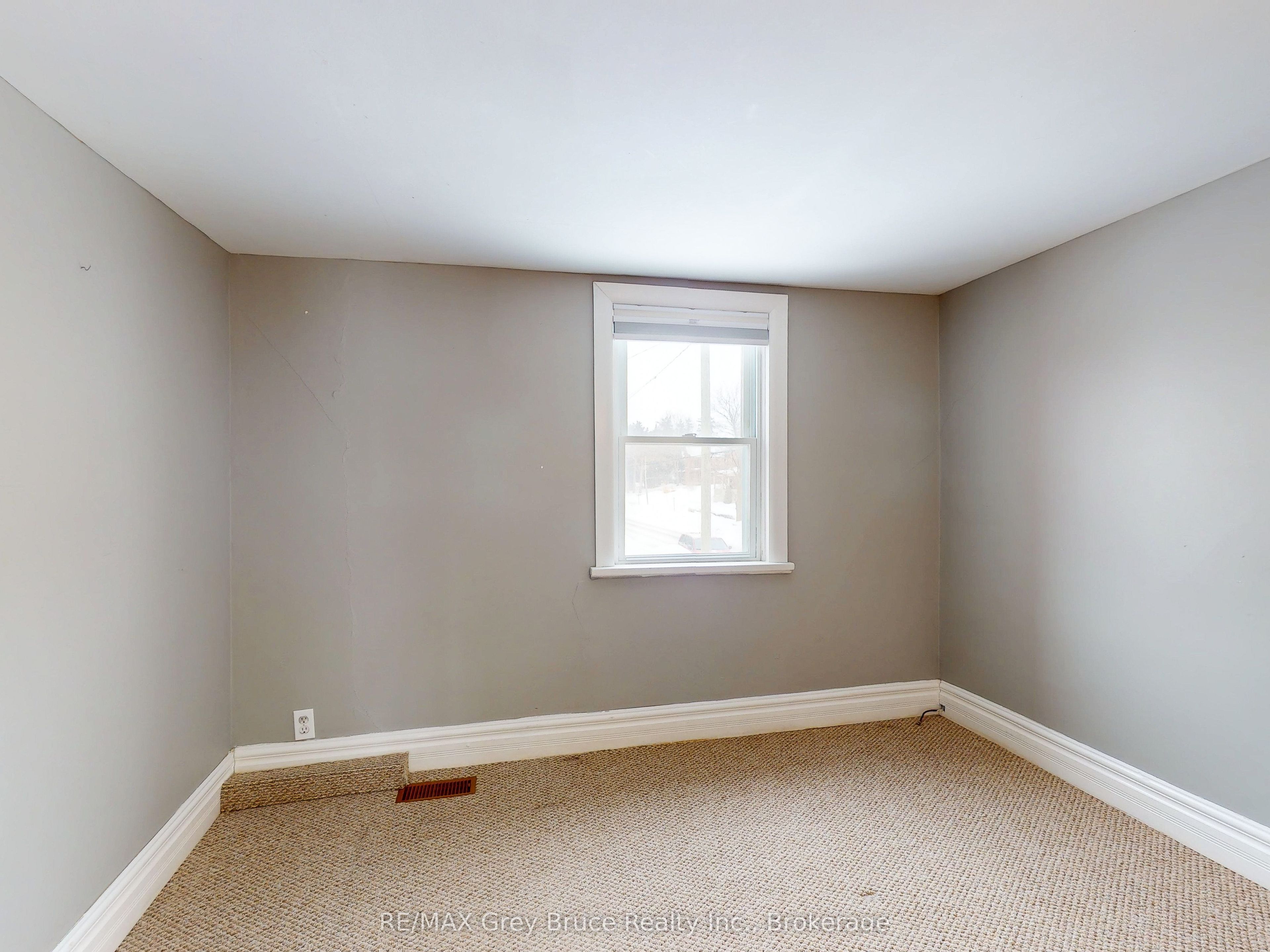 690 8th Street E Property Photo 22
