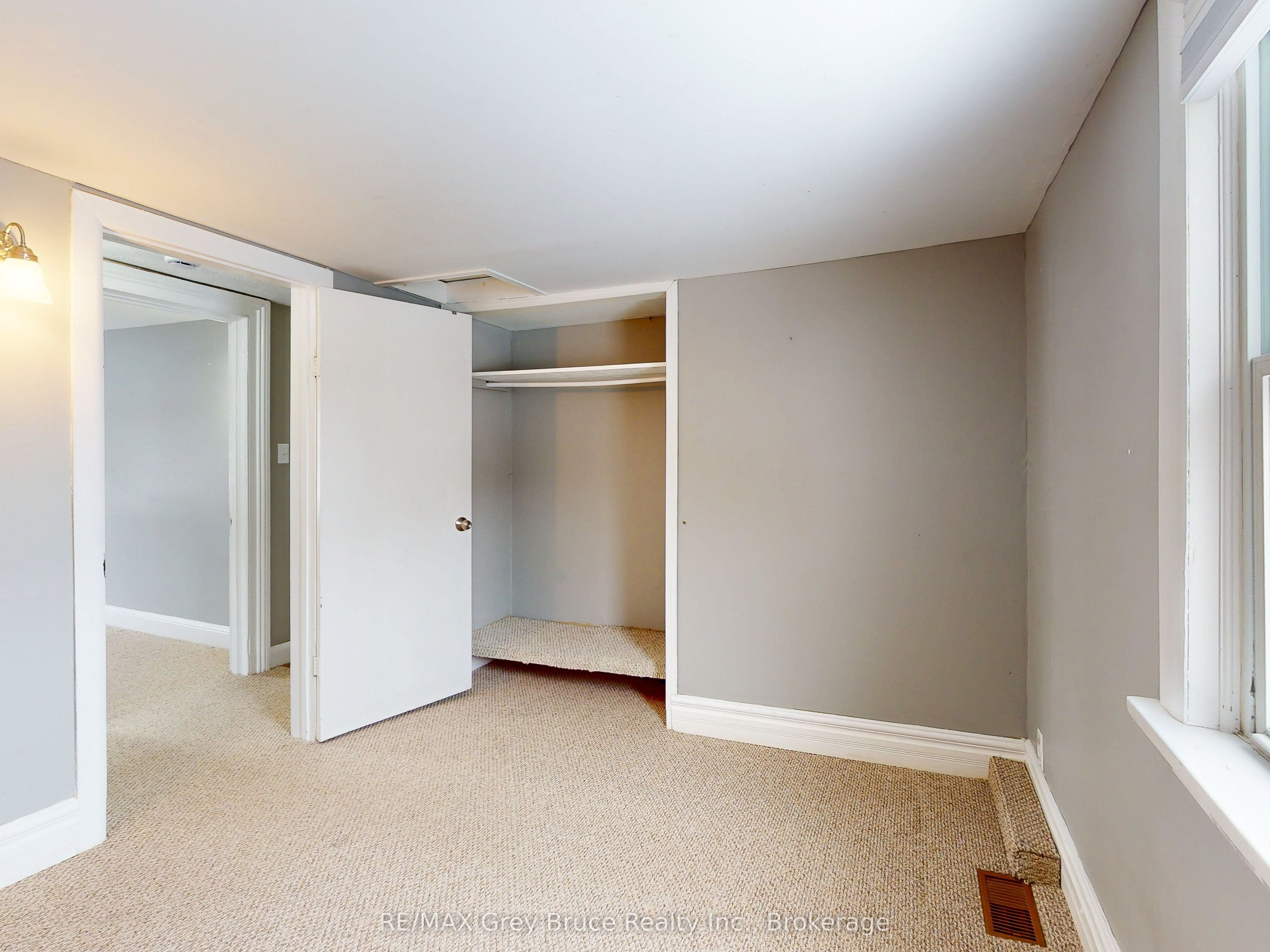 690 8th Street E Property Photo 24