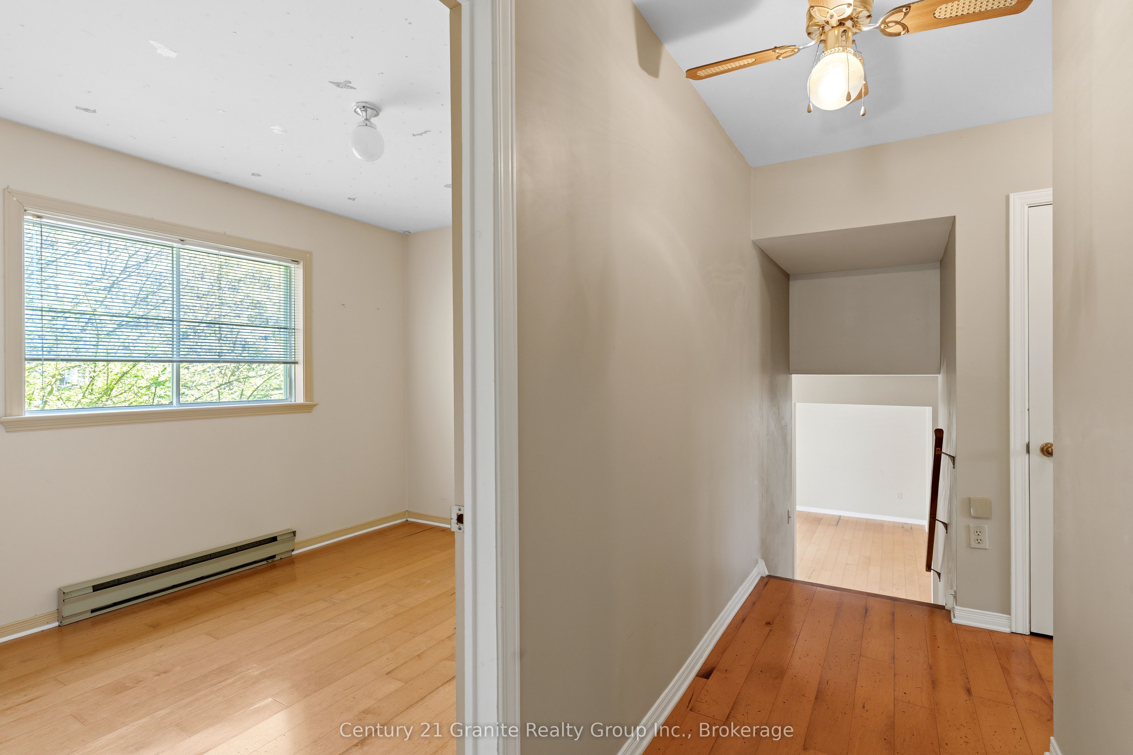 117 Riverside Drive E Property Photo 19