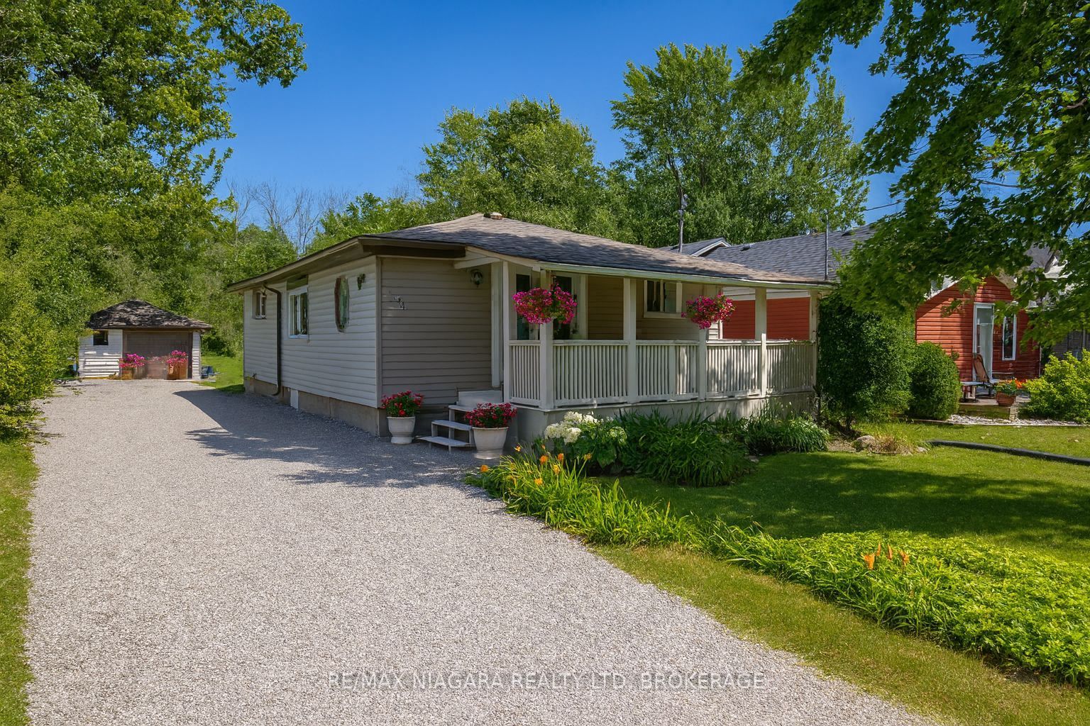 434 Crescent Road Property Photo 1