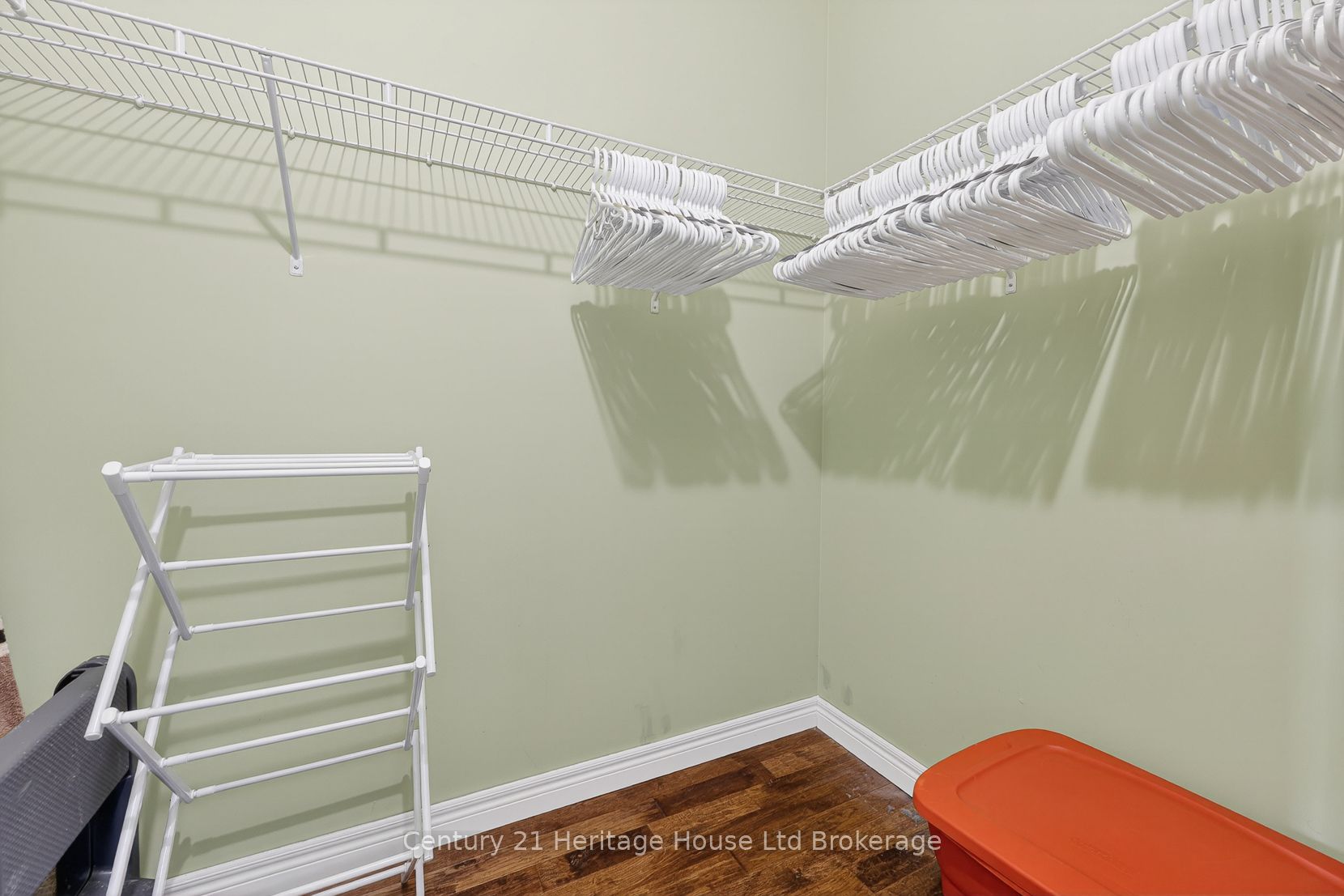 450 Lakeview Drive 13 Property Photo 16