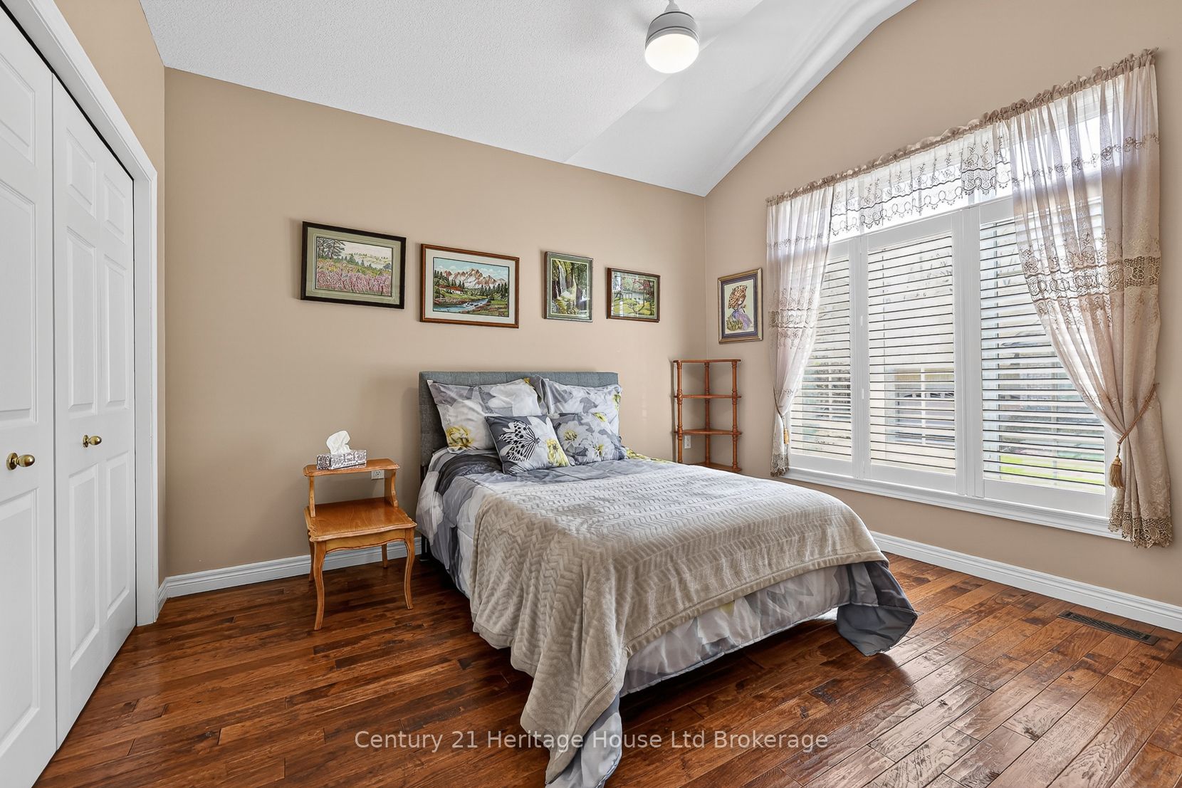 450 Lakeview Drive 13 Property Photo 20