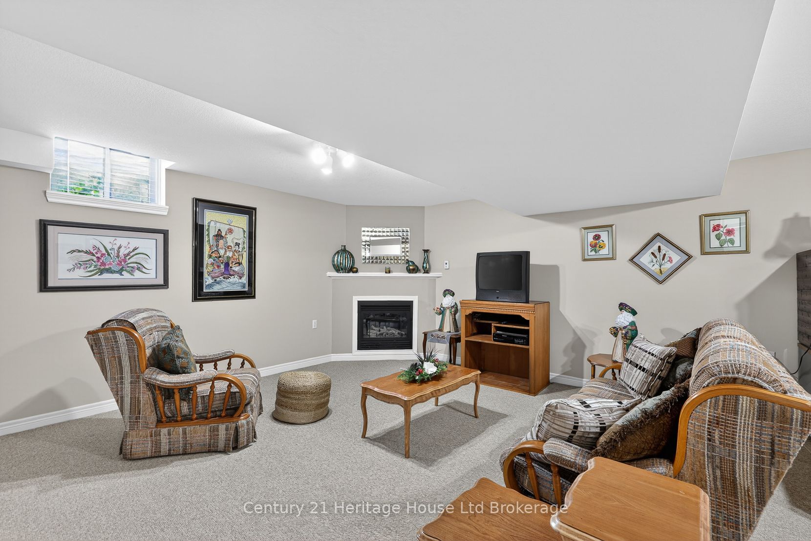 450 Lakeview Drive 13 Property Photo 22
