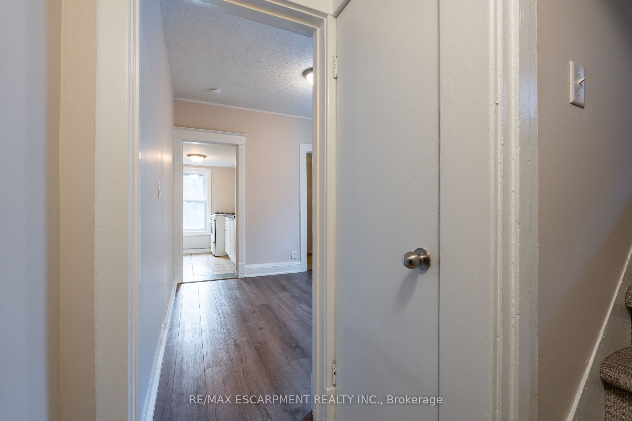 89 Carrick Avenue 3 Property Photo 4