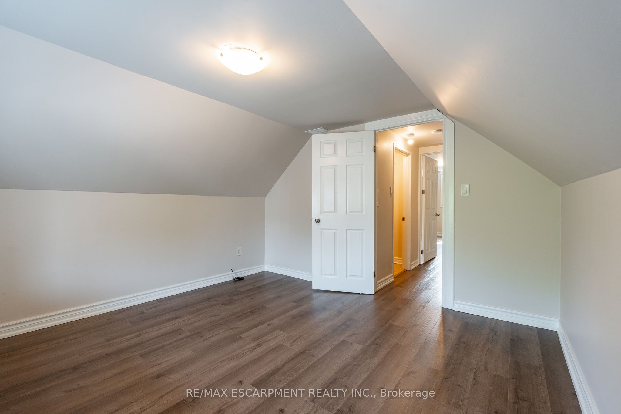 89 Carrick Avenue 3 Property Photo 10