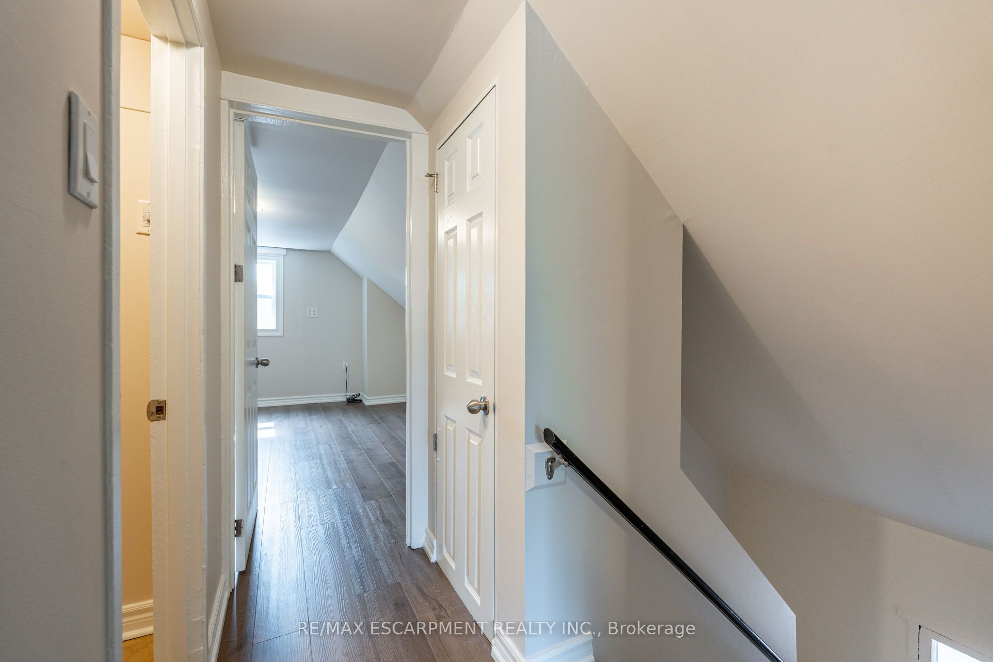 89 Carrick Avenue 3 Property Photo 11