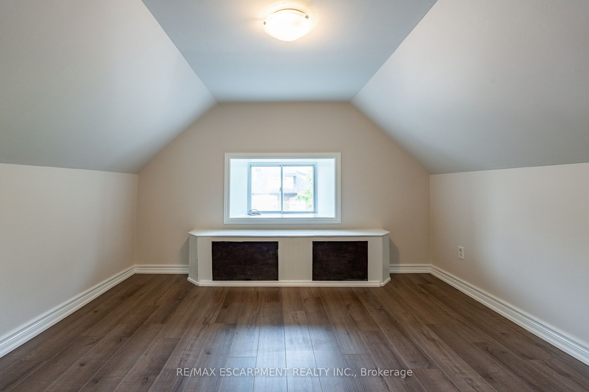 89 Carrick Avenue 3 Property Photo 13