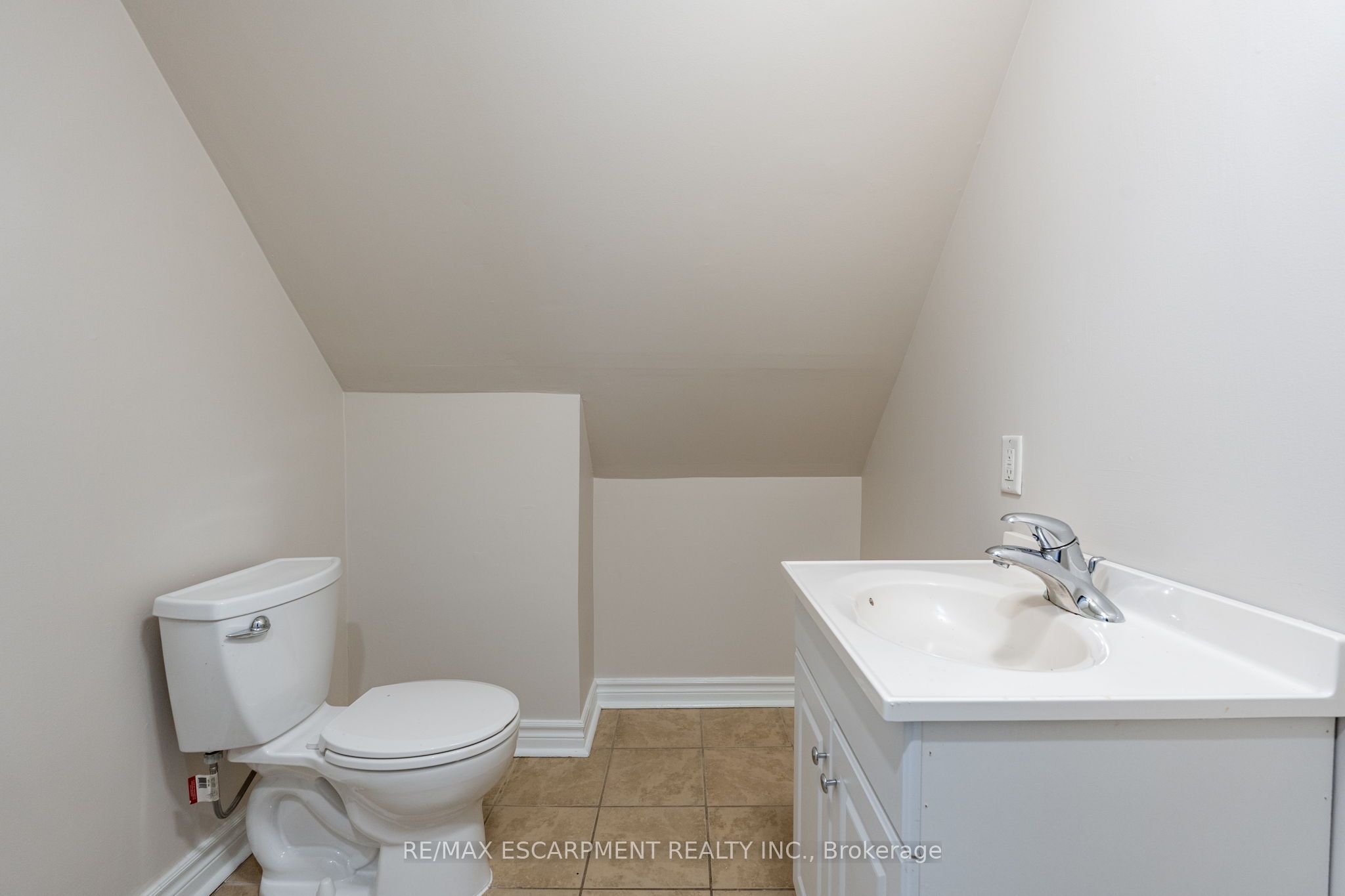 89 Carrick Avenue 3 Property Photo 14